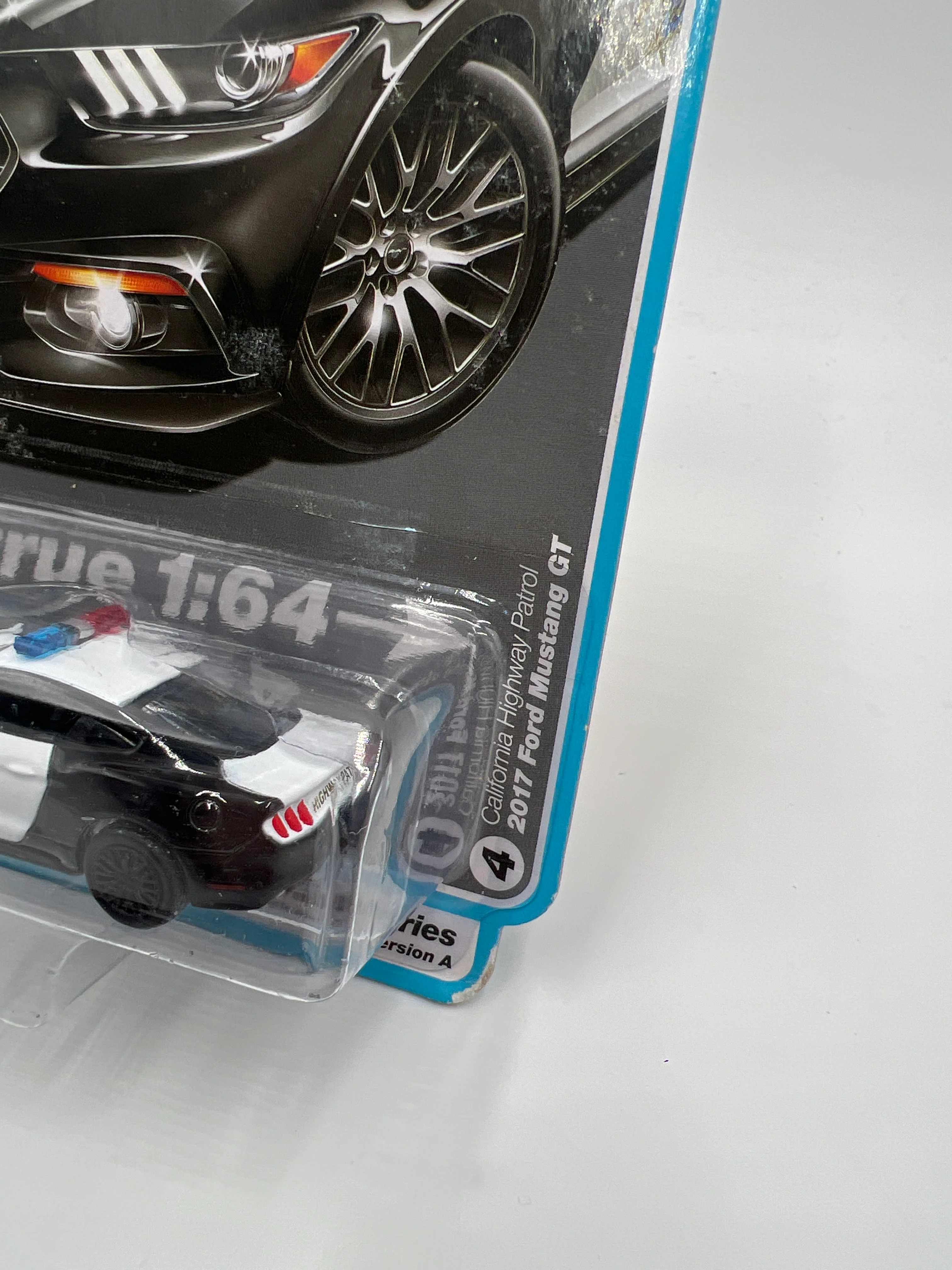 Auto World Modern Muscle Release 1 Version A Highway Patrol 2017 Ford Mustang GT - Image 3
