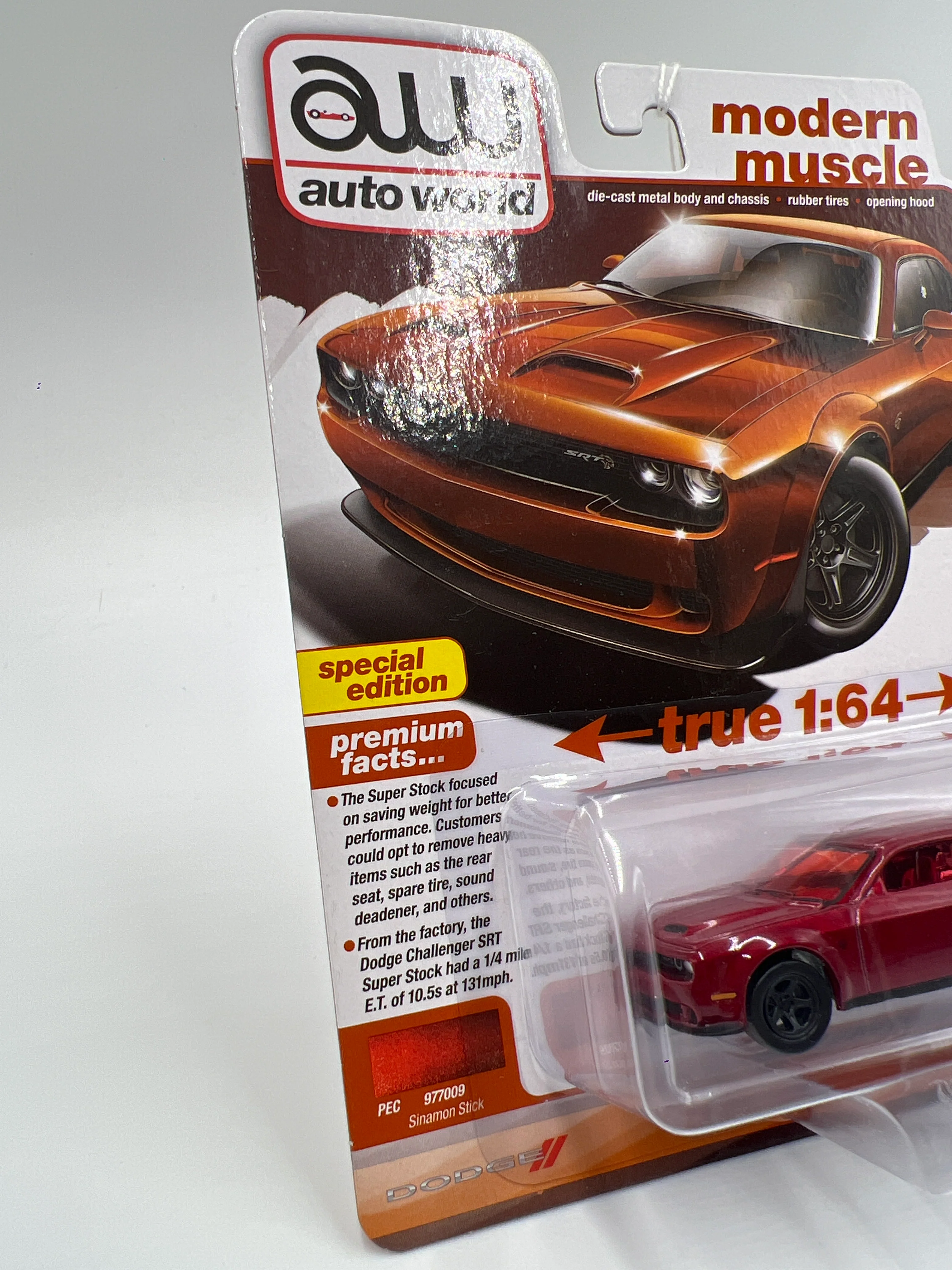 Auto World Modern Muscle Release 5 Version A CHASE 2021 Dodge Challenger SRT Super Stock Red Ultra Red - Image 5