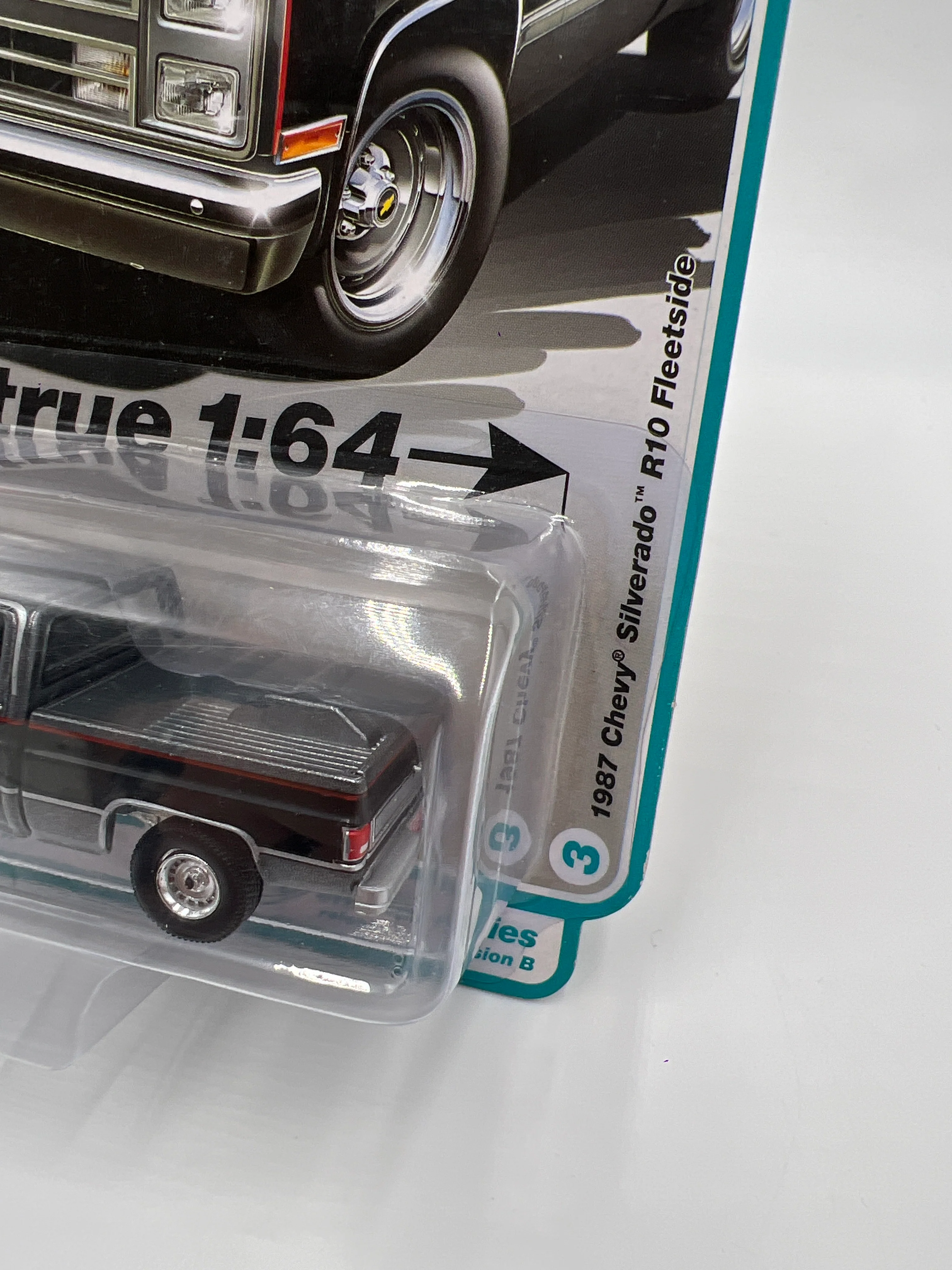 Auto World Muscle Trucks Release 2 Version B 1987 Chevy Silverado R10 Fleetside Gray/Black 182E - Image 3