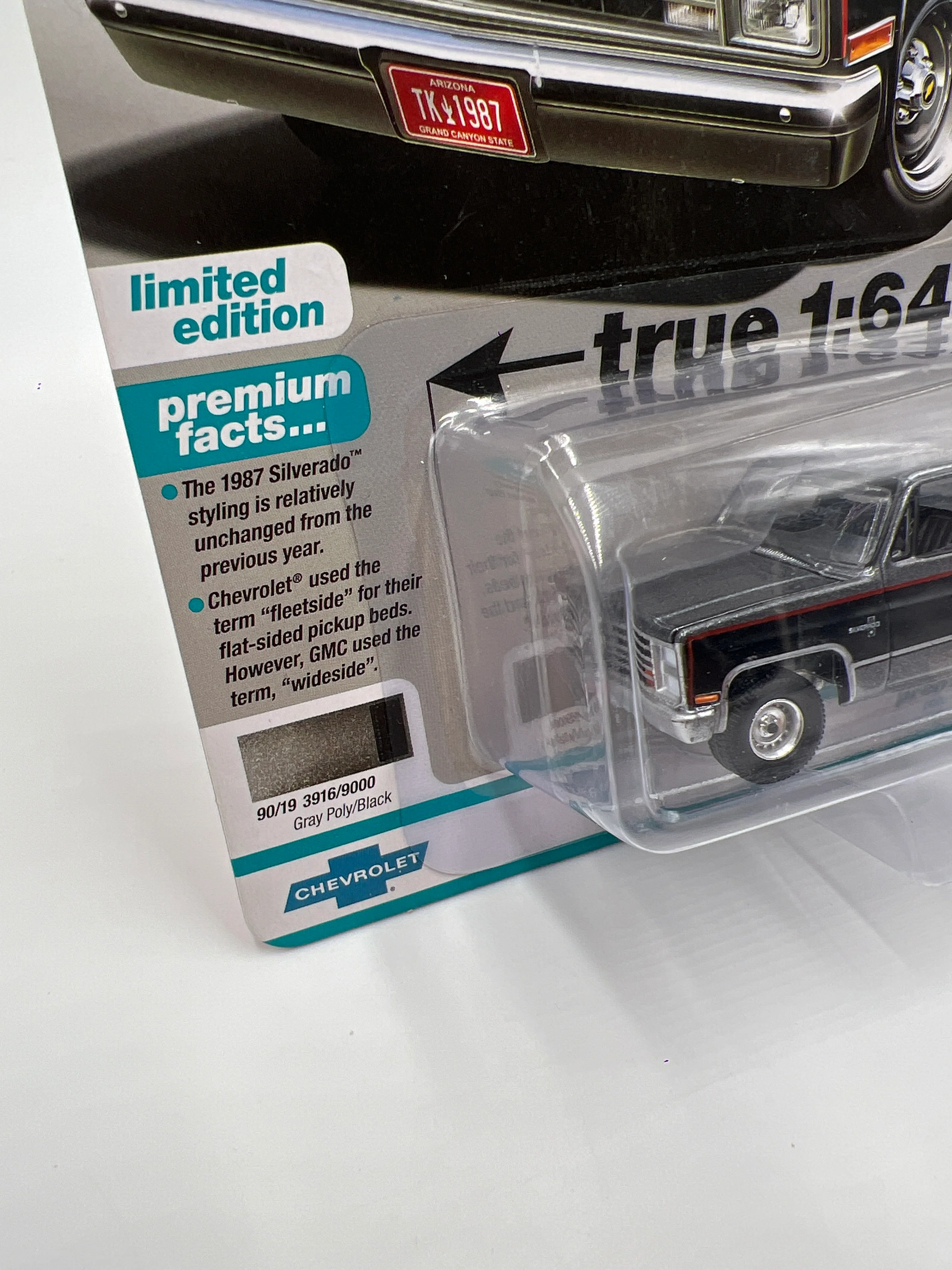 Auto World Muscle Trucks Release 2 Version B 1987 Chevy Silverado R10 Fleetside Gray/Black 182E - Image 4