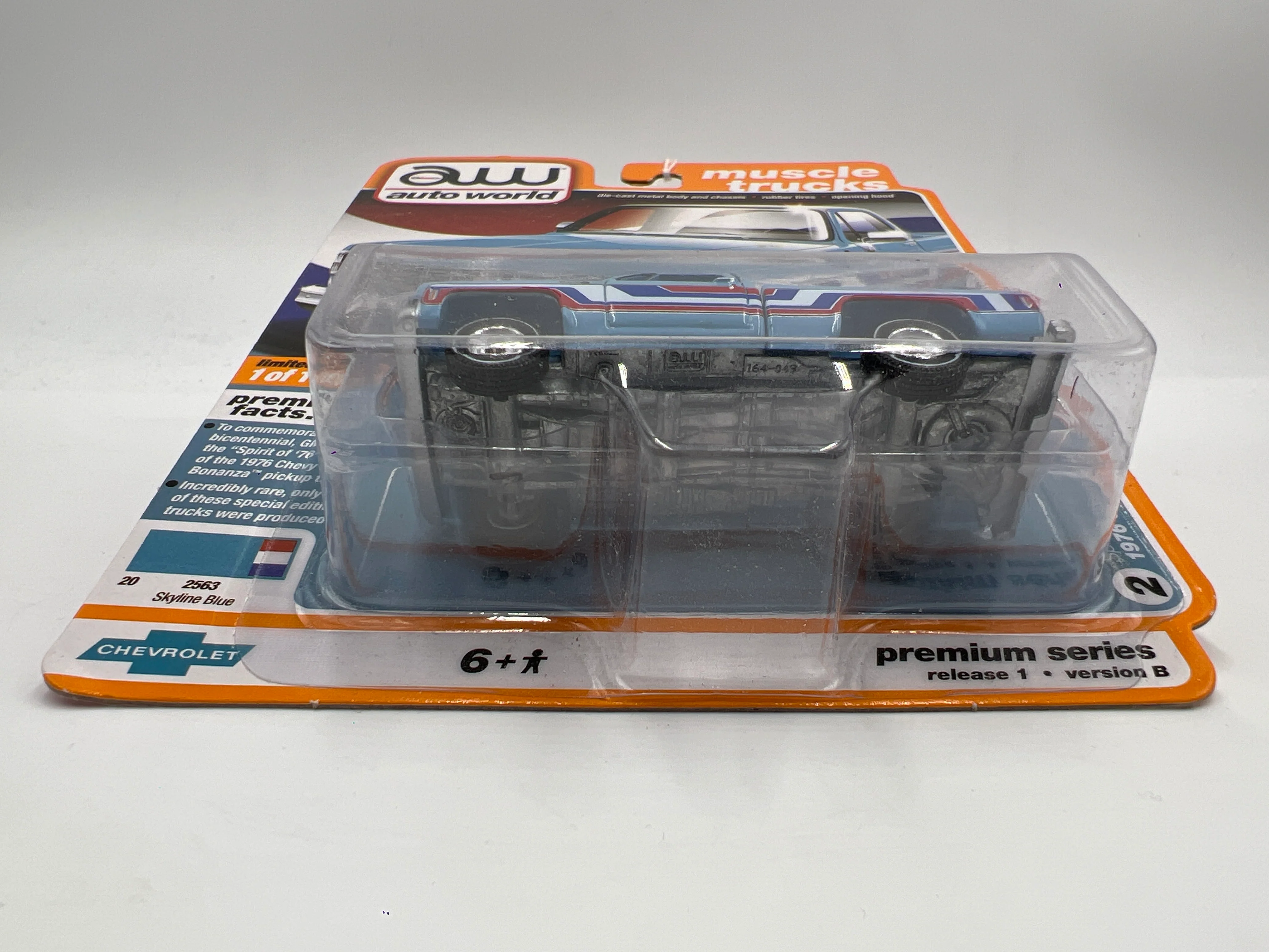 Auto World Muscle Trucks Release 1 Version B 1976 Chevy Bonanza C10 Fleetside Light Blue Spirit Of 76 Edition 182D - Image 6