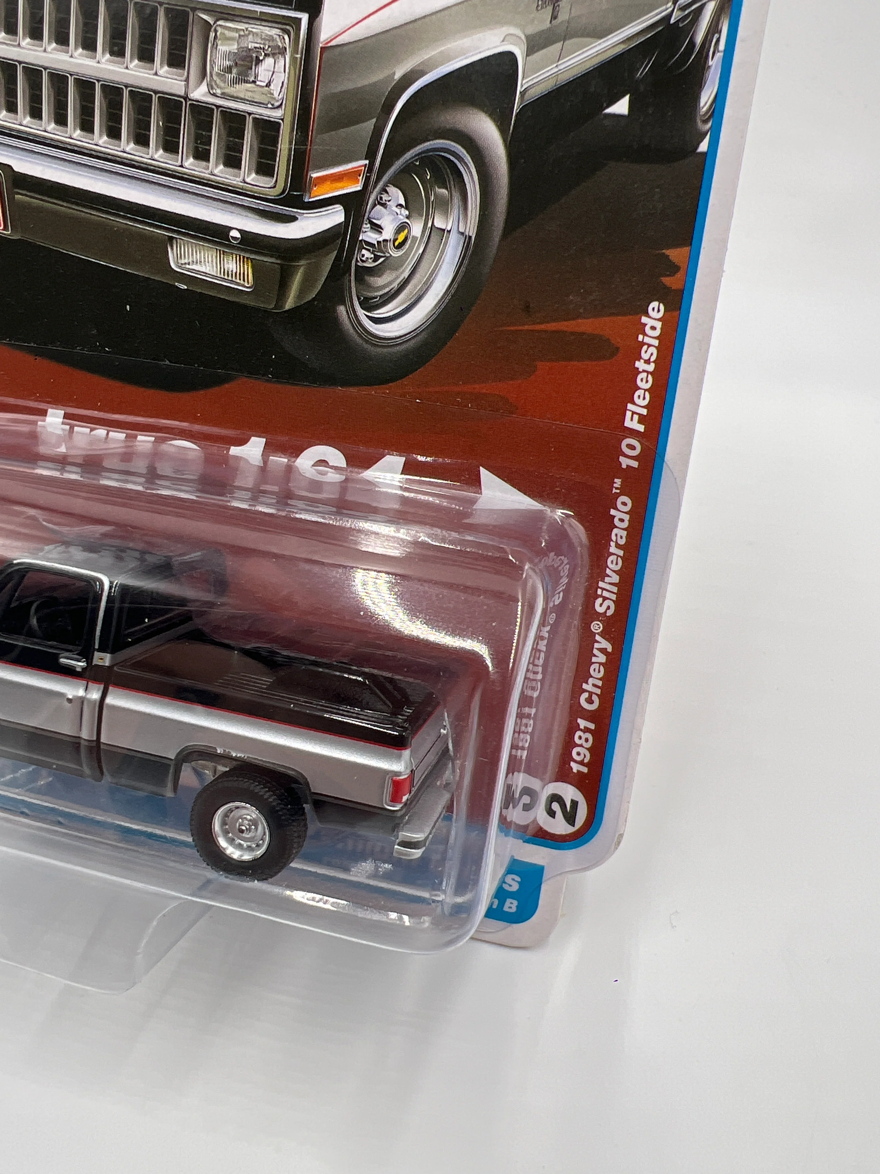 Auto World Muscle Trucks Release 1 Version B 1981 Chevy Silverado 10 Fleetside Black/Silver - Image 3