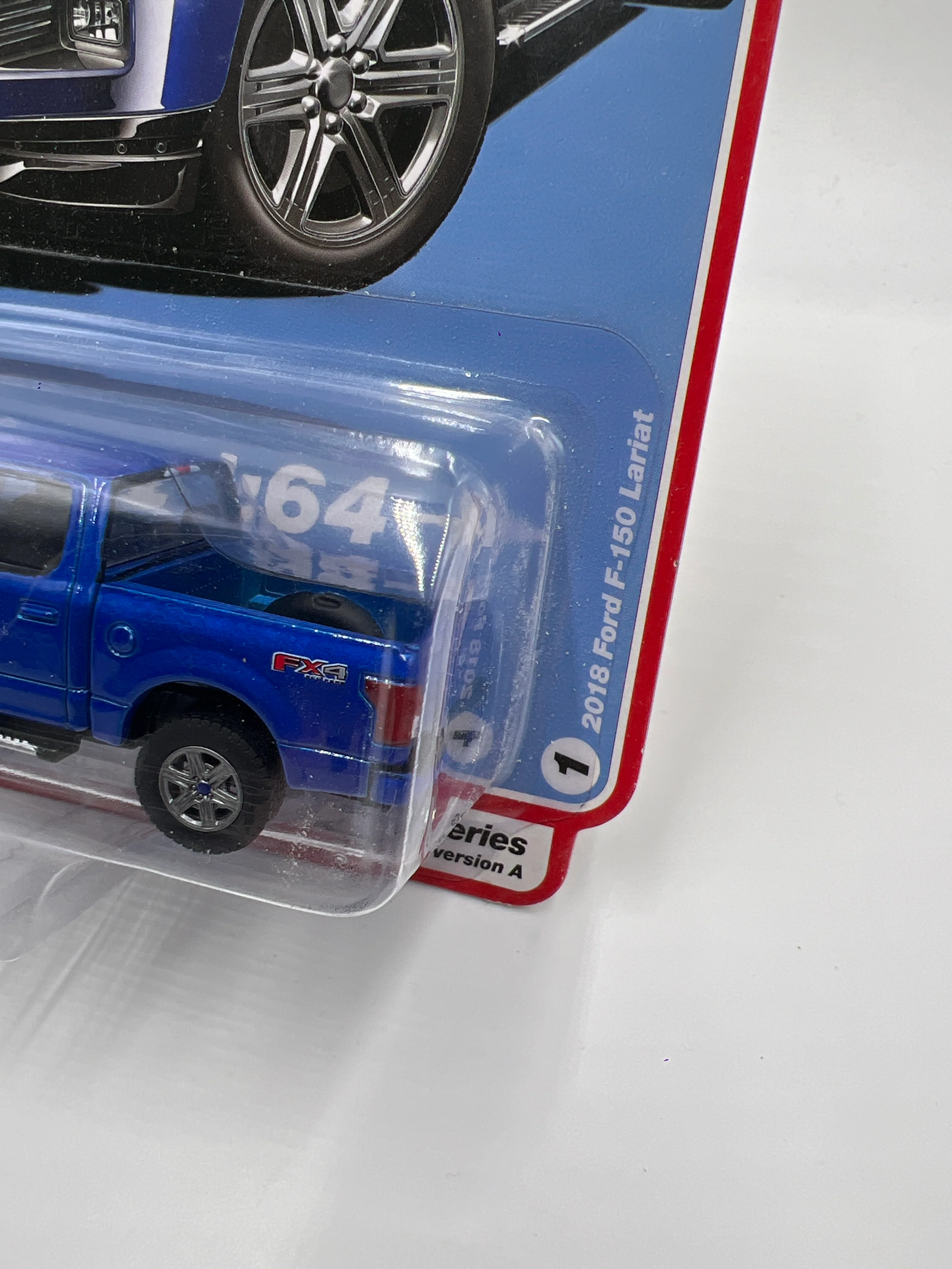 Auto World Muscle Trucks Release 4 Version A 2018 Ford F-150 Lariat Blue 185C - Image 4