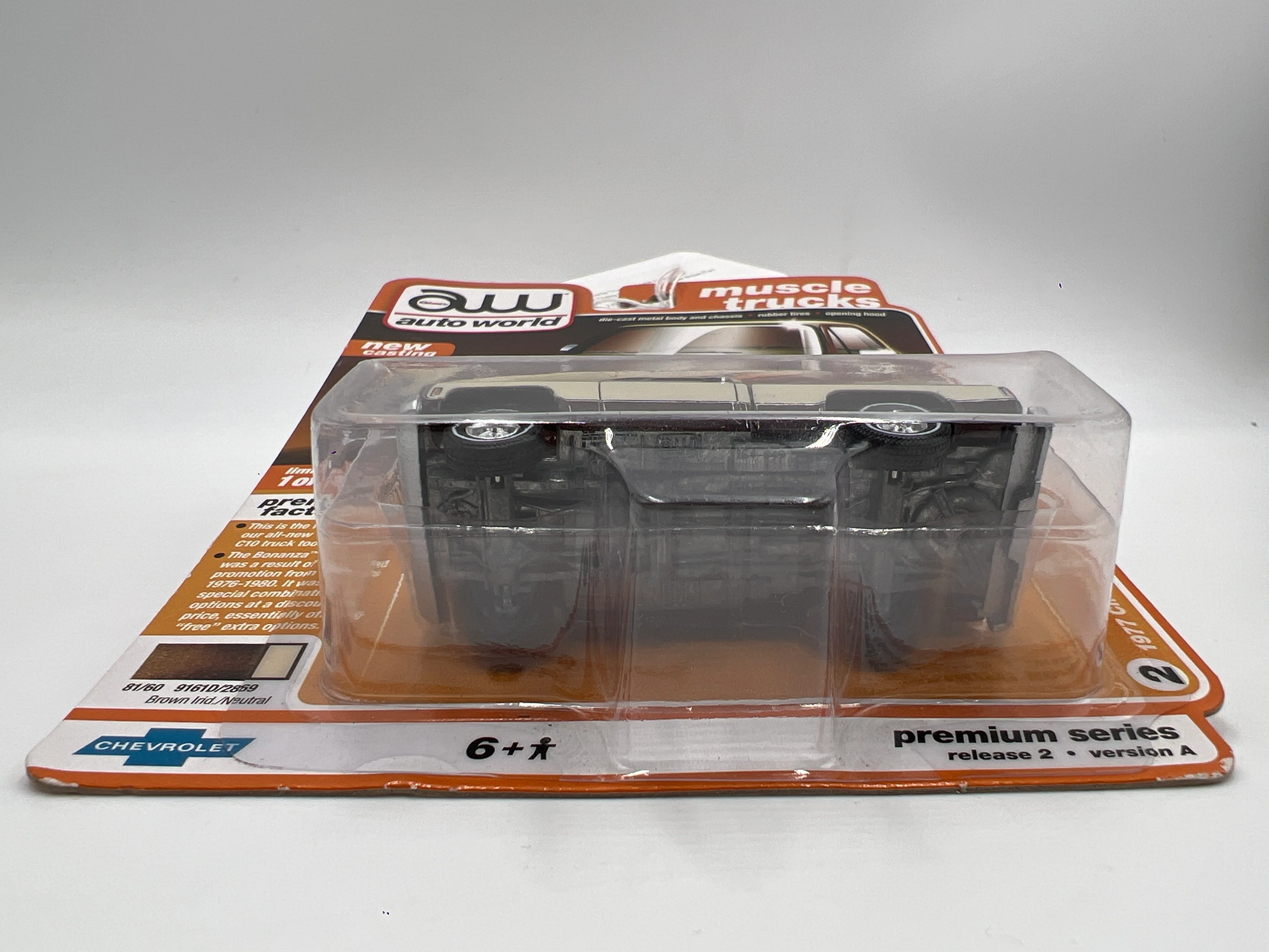 Auto World Muscle Trucks Release 2 Version A 1977 Chevy Bonanza C10 Fleetside Brown/Tan 182E - Image 6