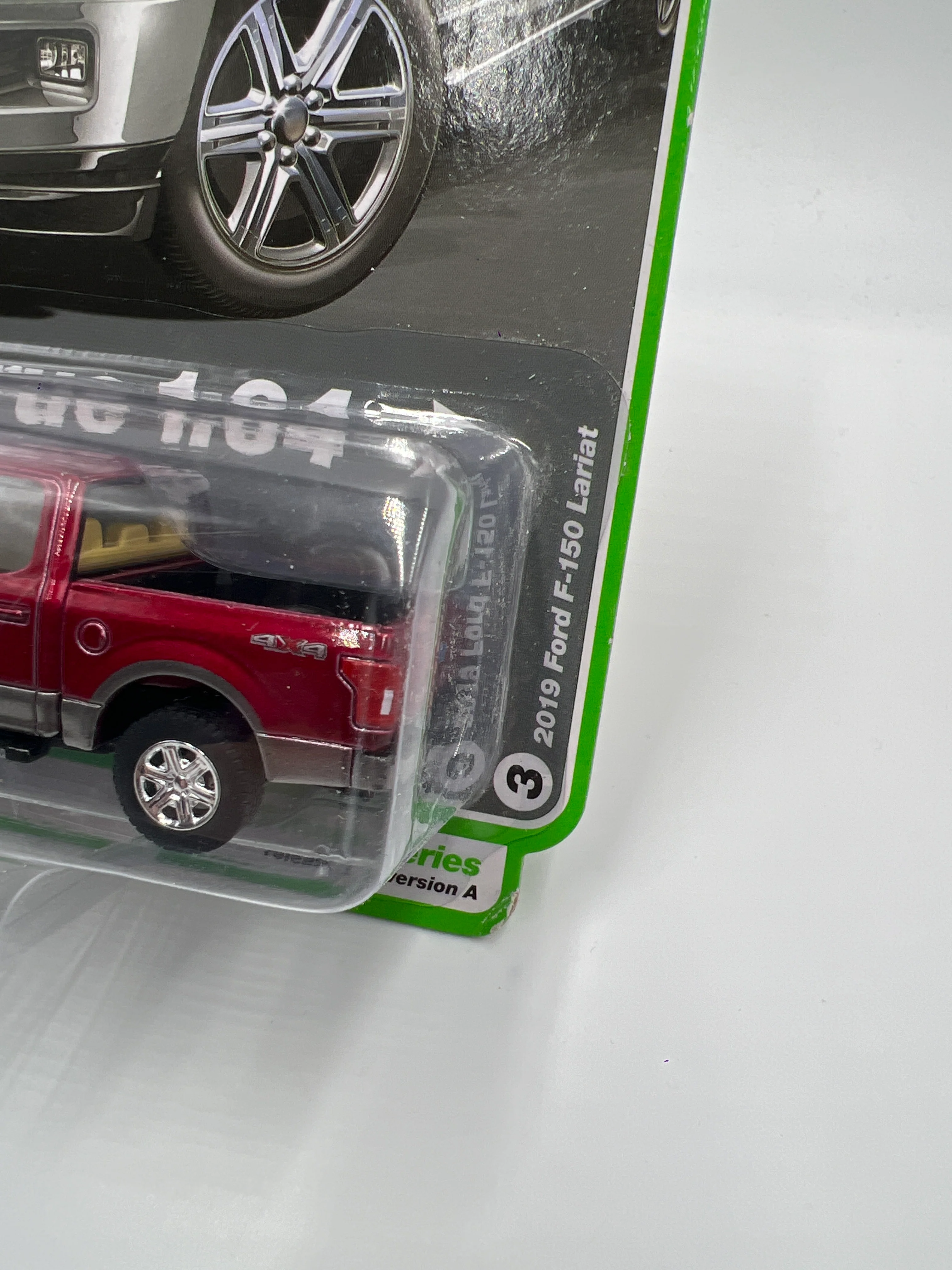 Auto World Muscle Trucks Release 3 Version A 2019 Ford F-150 Lariat Red 183C - Image 4