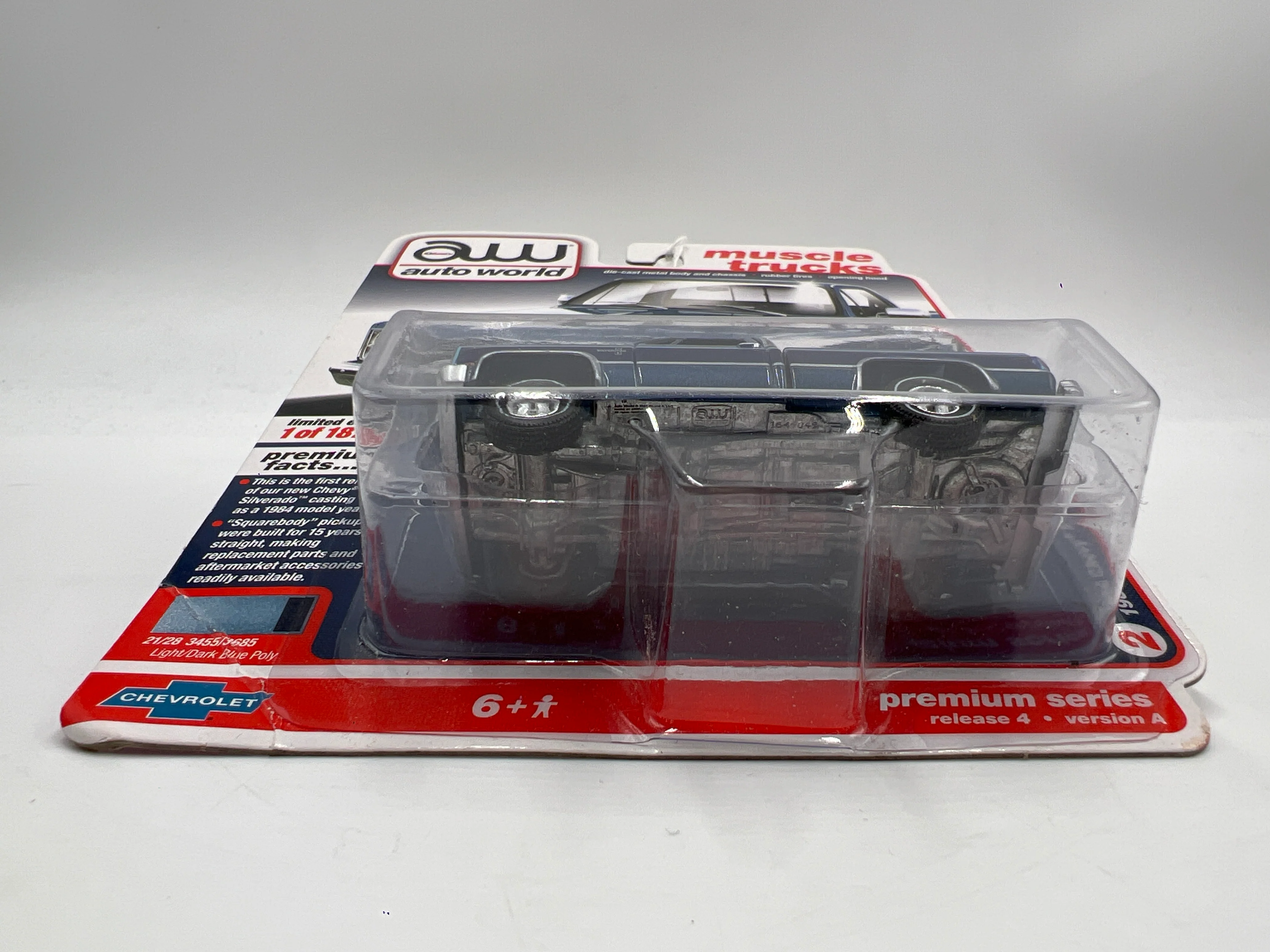 Auto World Muscle Trucks Release 4 Version A 1984 Chevy Silverado 10 Fleetside Blue - Image 7