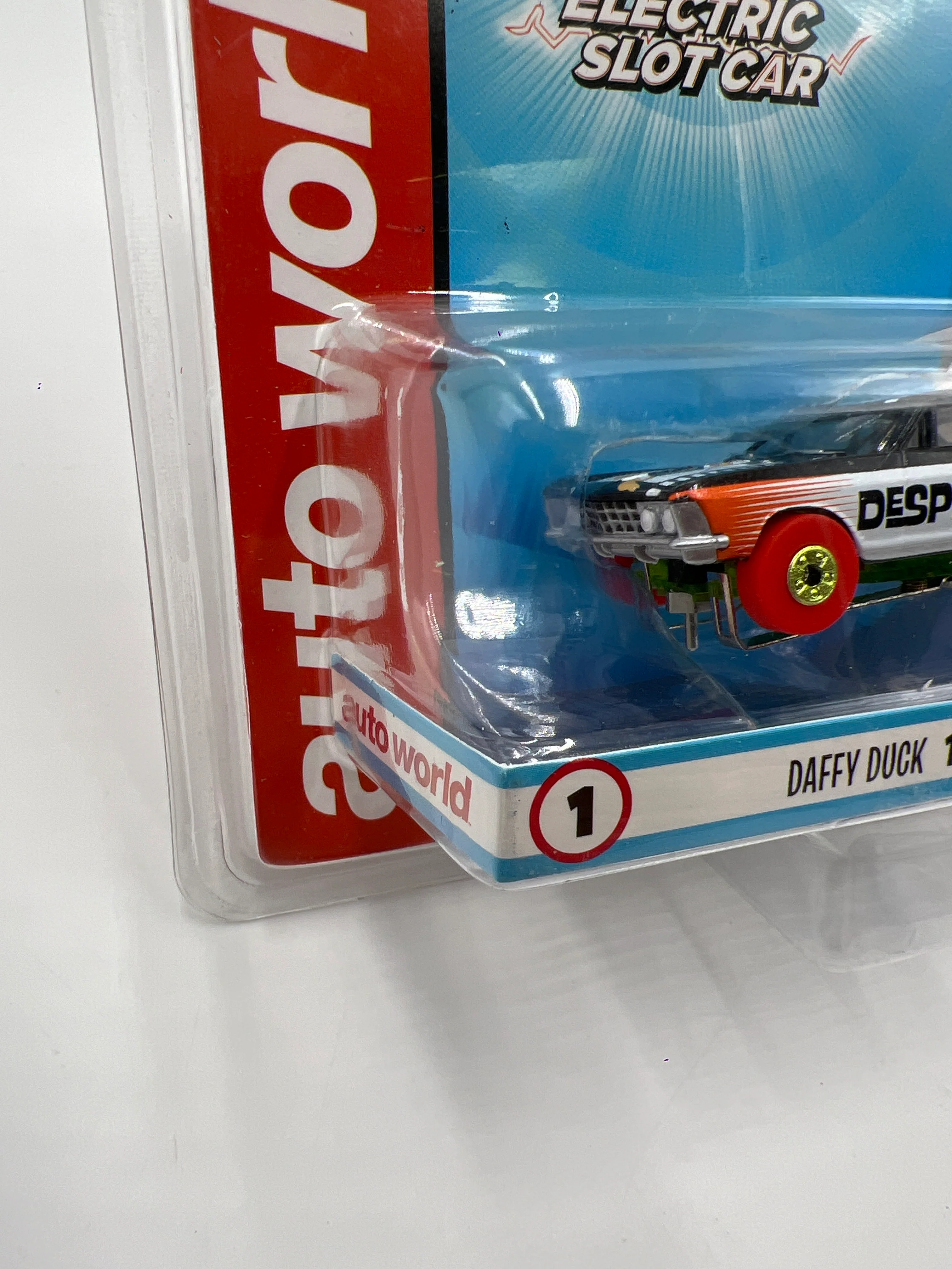 Auto World Thunderjet Ultra G Looney Tunes Daffy Duck 1963 Buick Riviera Electric Slot Car 178E - Image 5