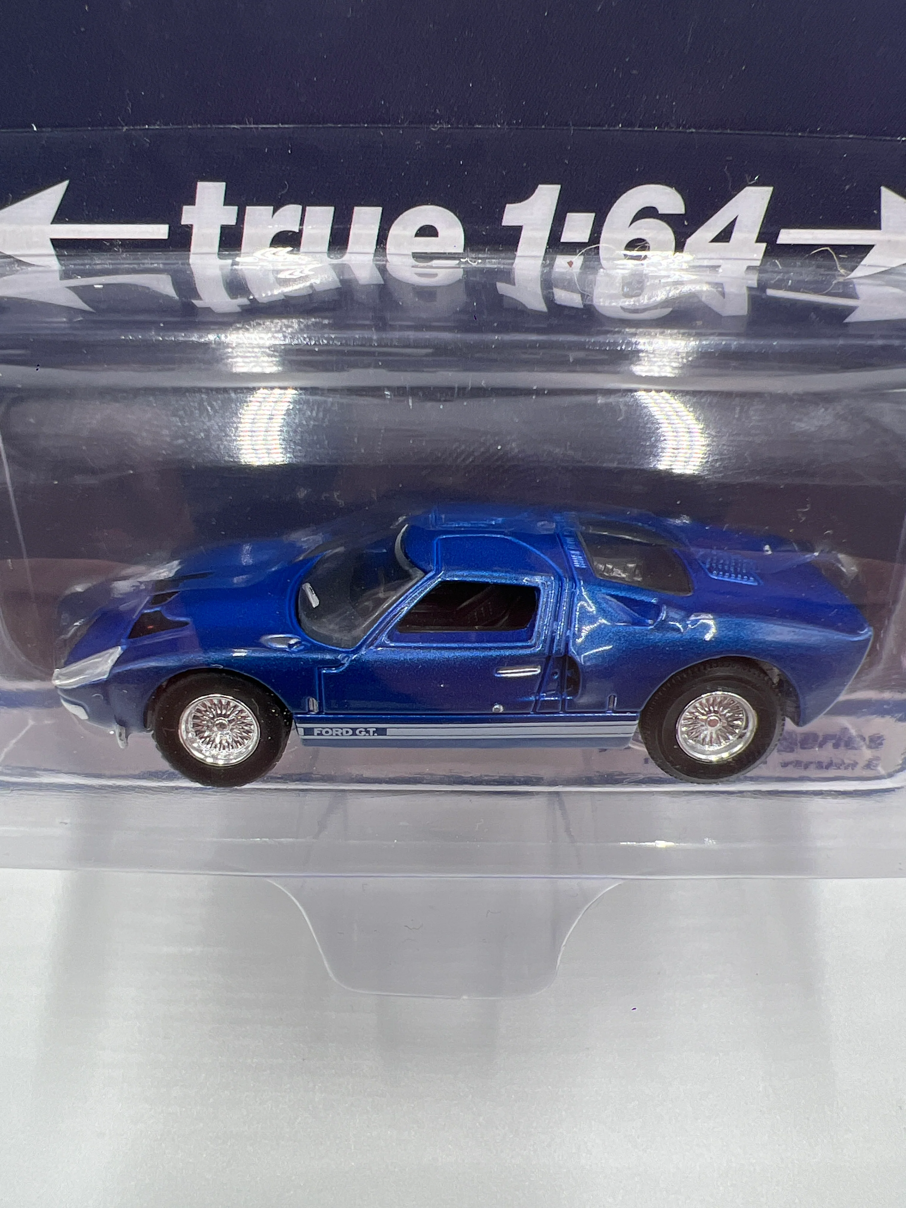 Auto World Vintage Muscle Release 3 Version B 1965 Ford GT40 Mk1 Metallic Blue 184A - Image 3