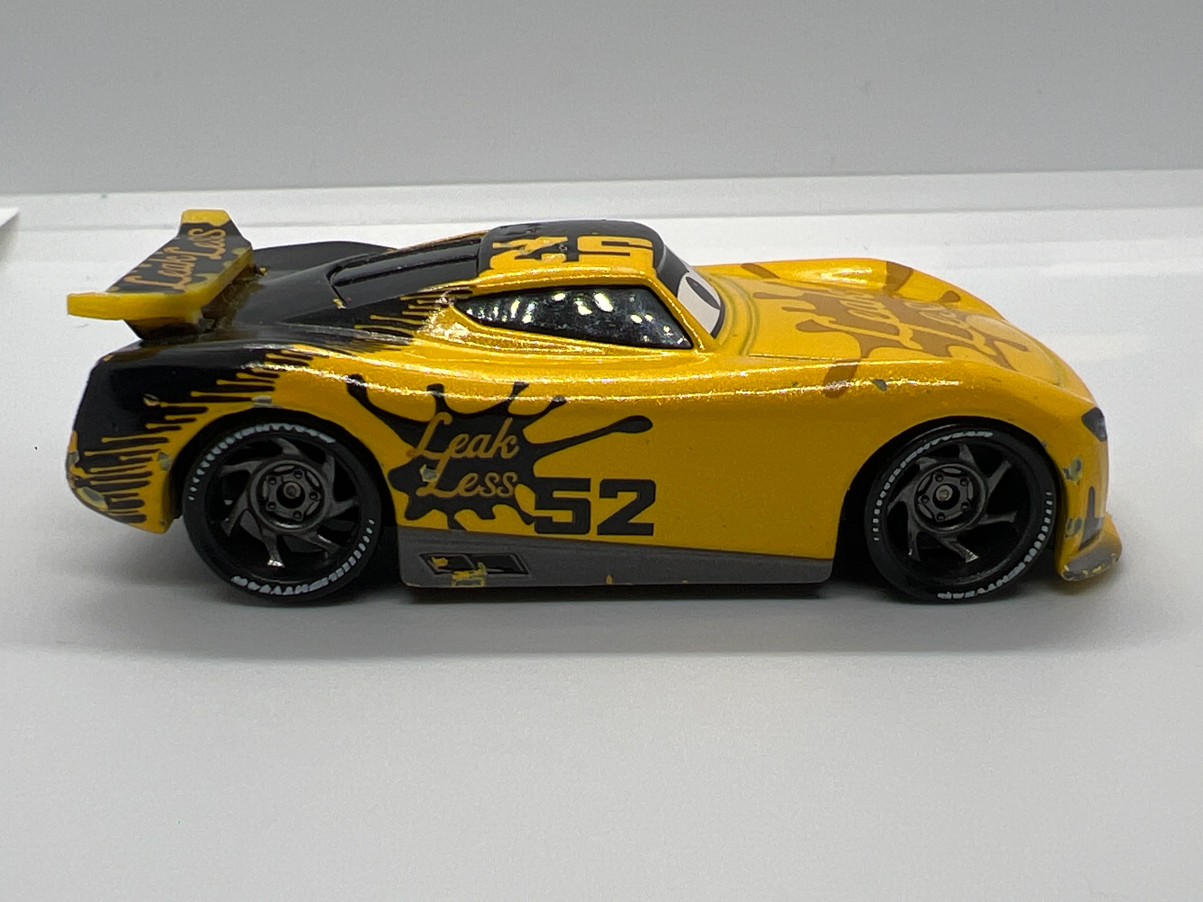 Disney Pixar Cars 3 #52 George New-Win Leak Less Yellow Loose Few Chips - Image 3
