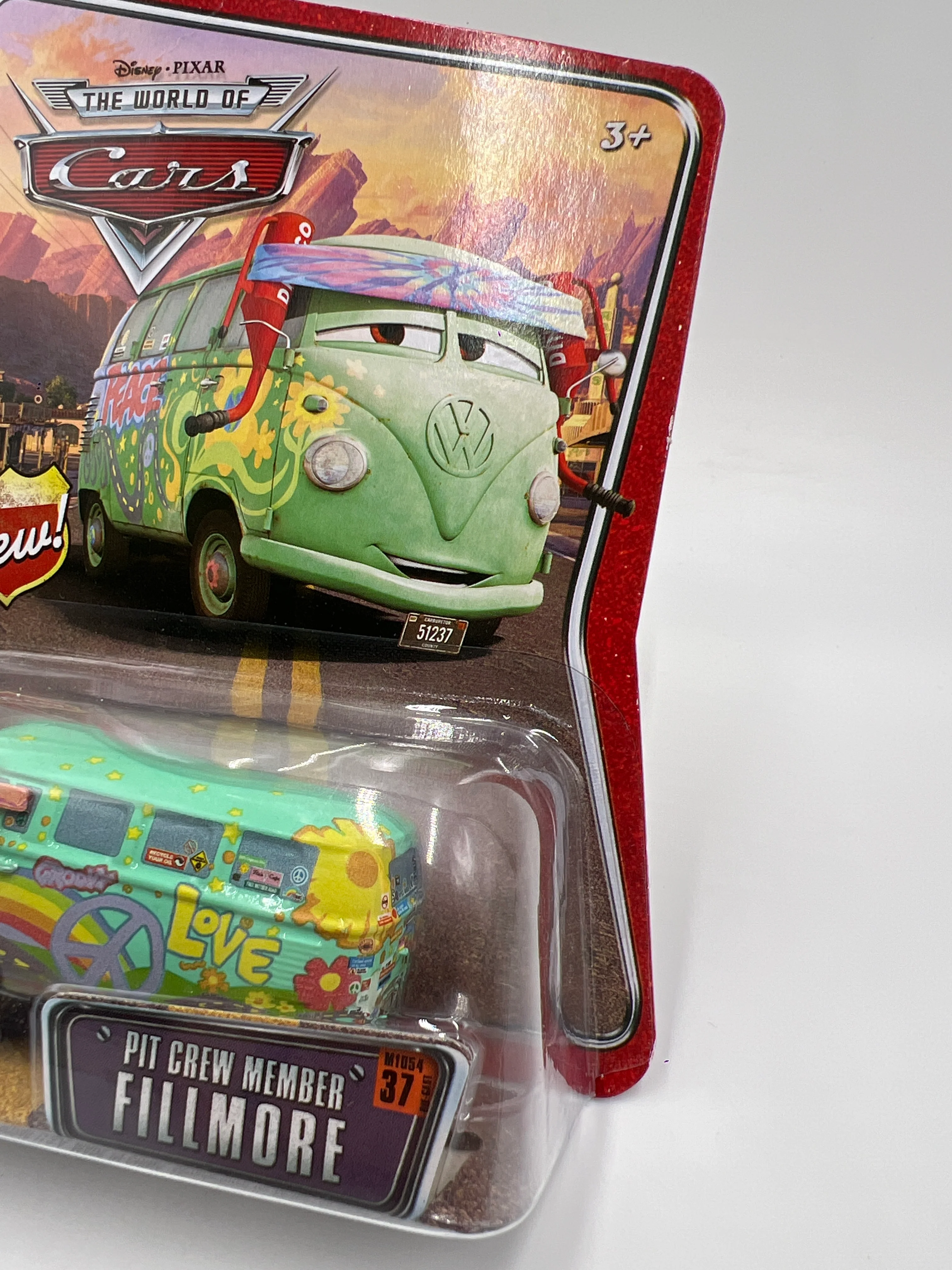 Disney Pixar The World Of Cars #37 Pit Crew Member Fillmore 139E - Image 4