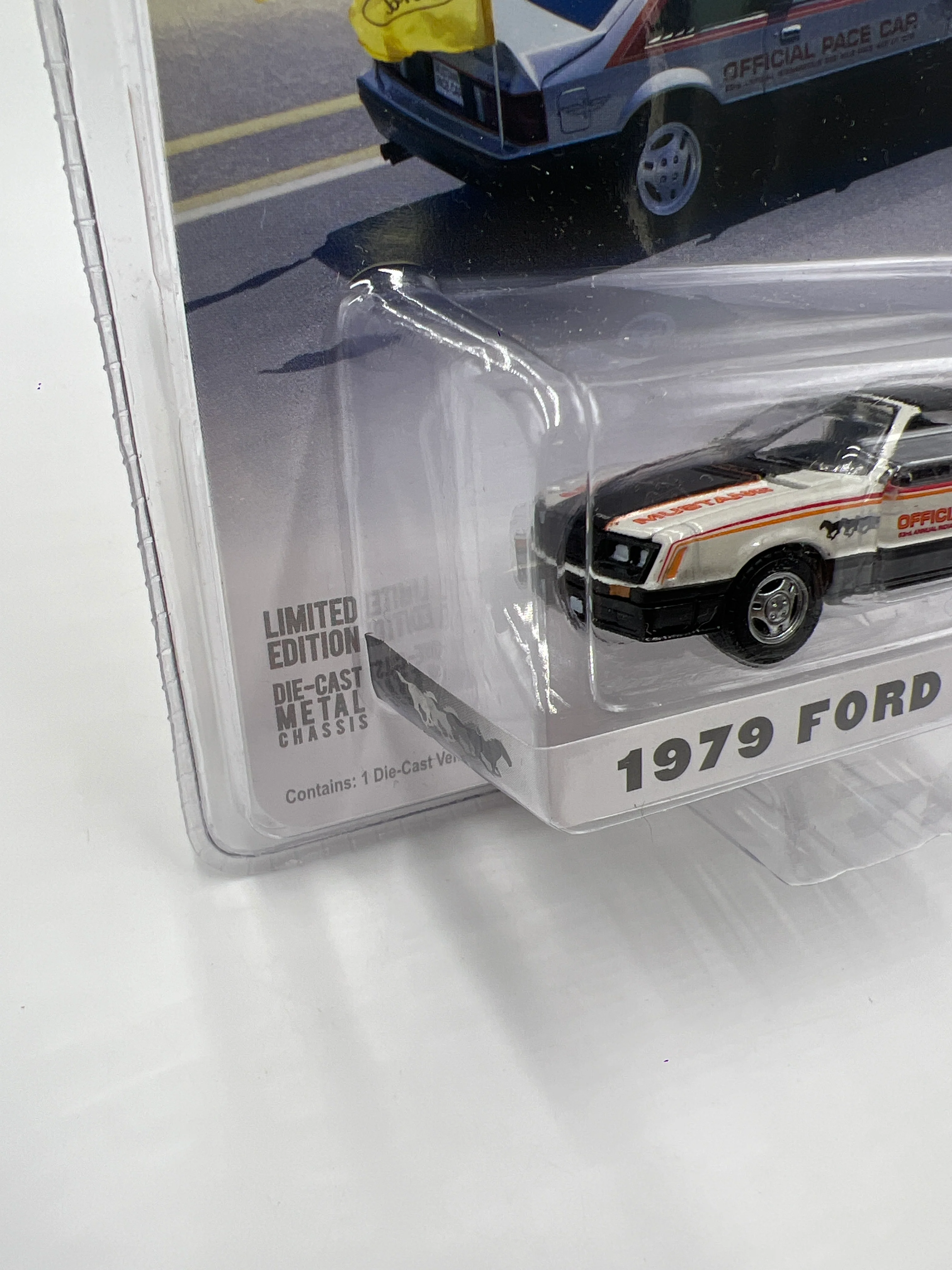 Greenlight Hobby Exclusive Indianapolis Motor Speedway 1979 Ford Mustang Pace Car 181G - Image 5