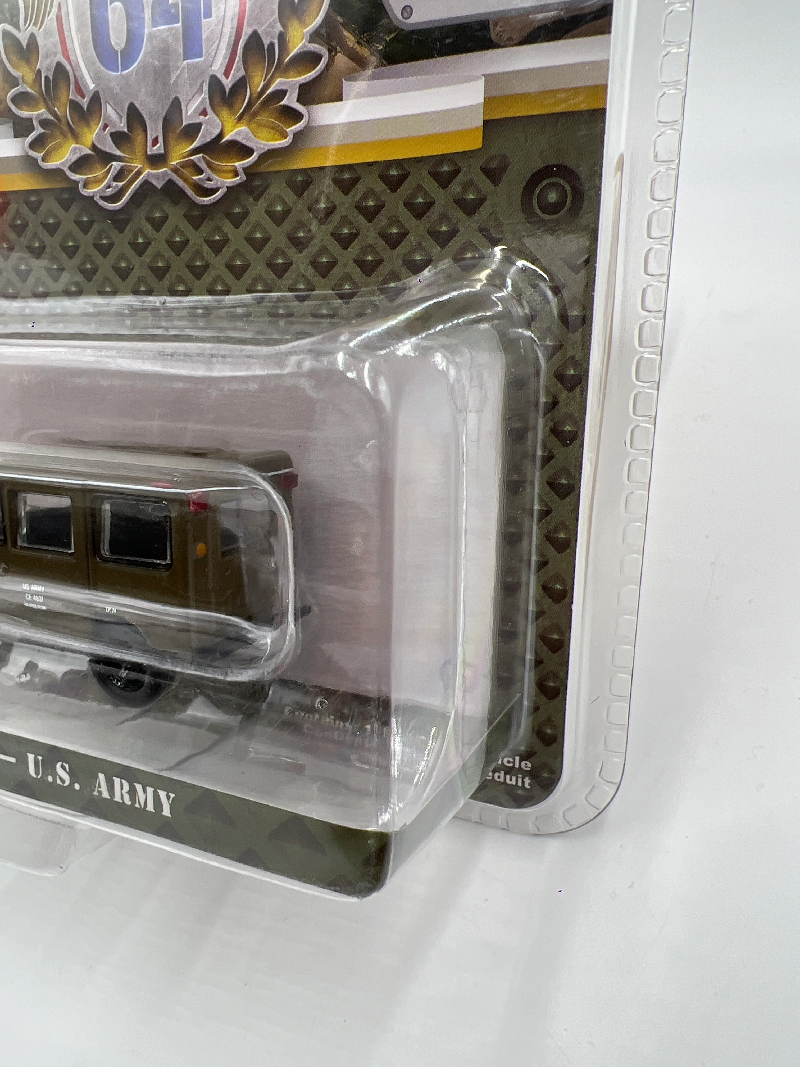 Greenlight Battalion 64 1970 Jeep DJ-5 U.S Army - Image 4