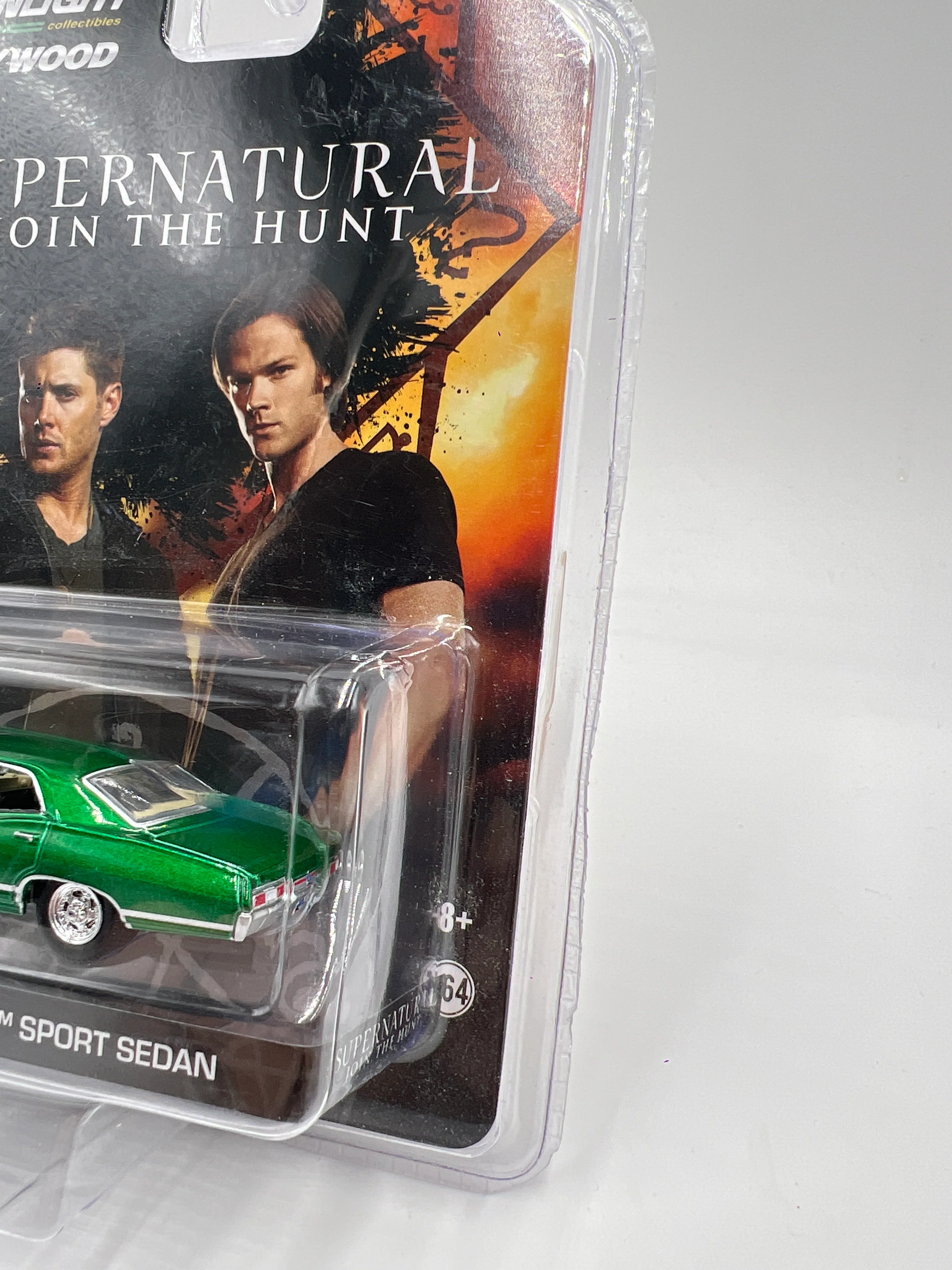 Greenlight Hollywood Supernatural CHASE 1967 Chevrolet Impala Sport Sedan Green - Image 4