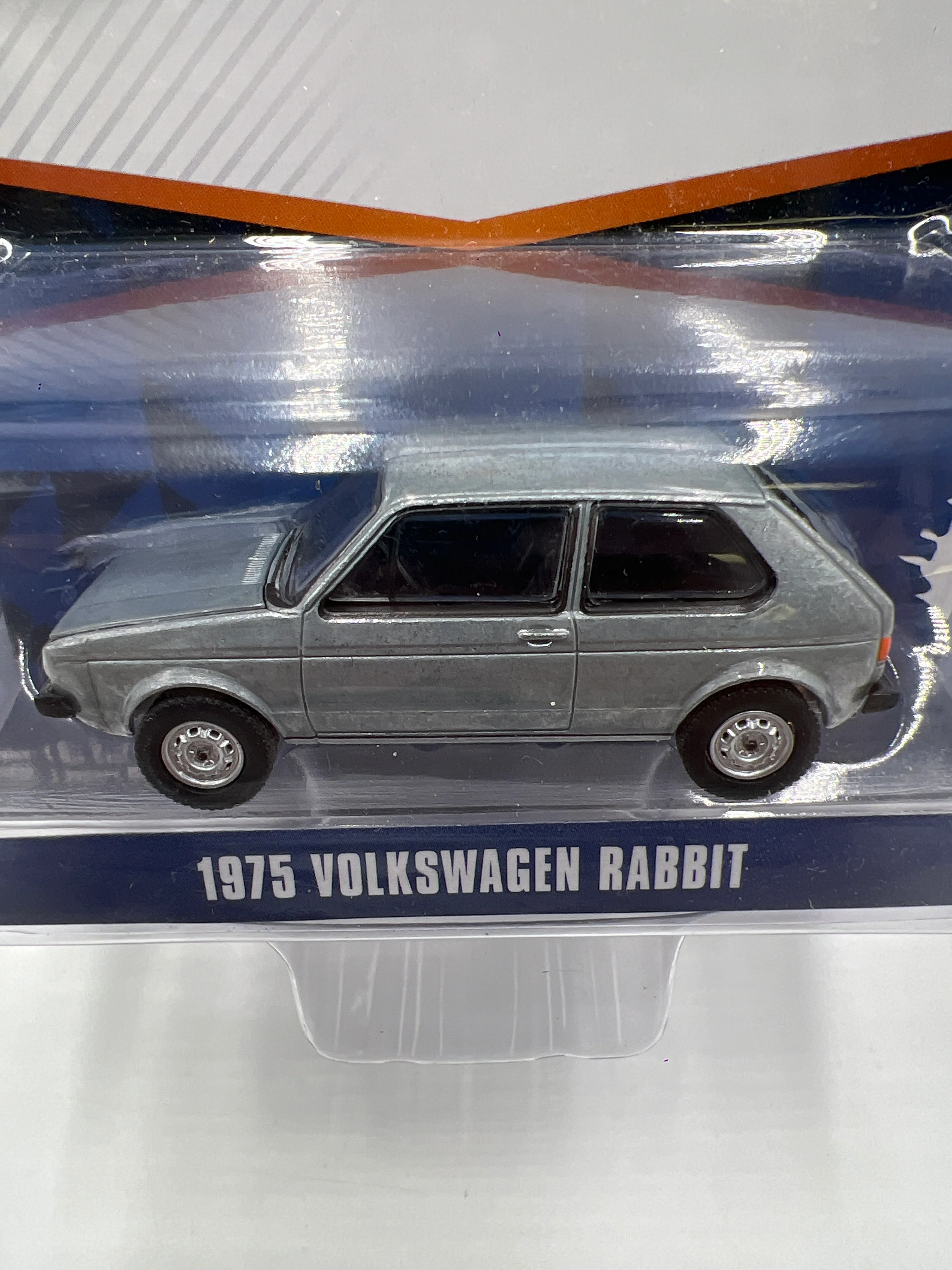 Greenlight Club V-Dub Raw Chase 1975 Volkswagen Rabbit - Image 3