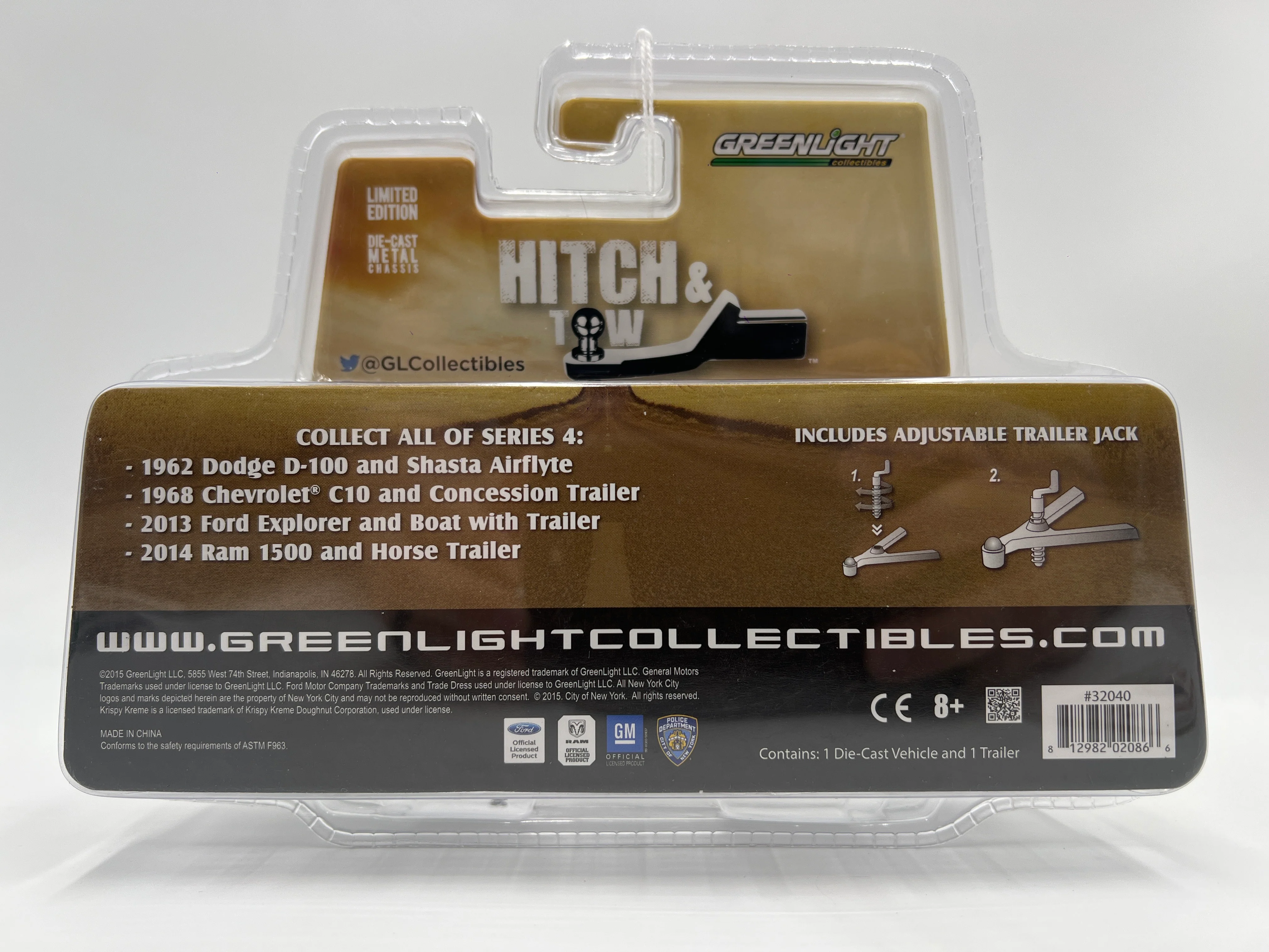 Greenlight Hitch & Tow Series 4 2013 Ford Explorer and Boat W/Trailer - Image 2