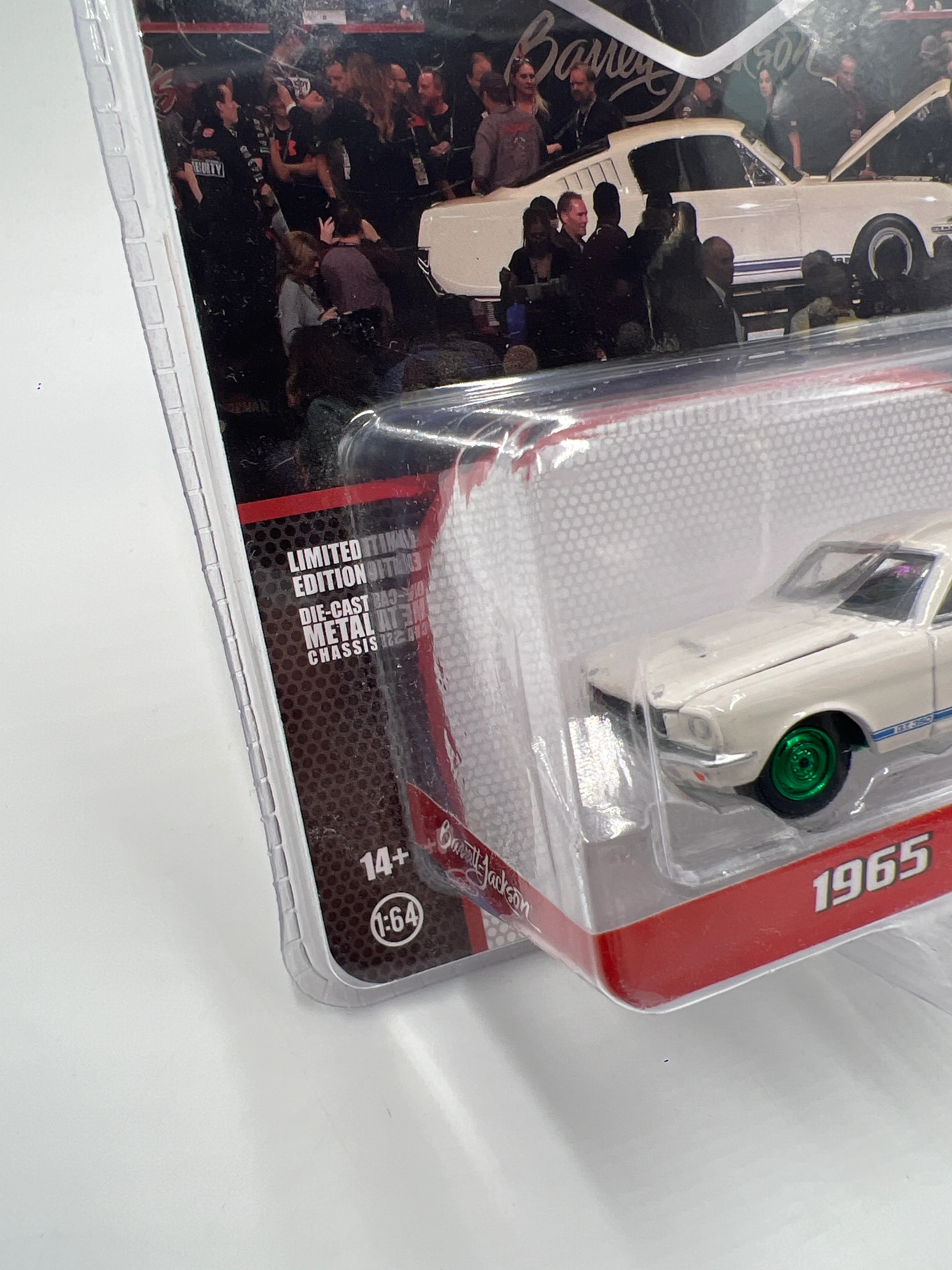 Greenlight Barrett Jackson 50th Anniversary Series 12 CHASE 1965 Shelby GT350 White - Image 4