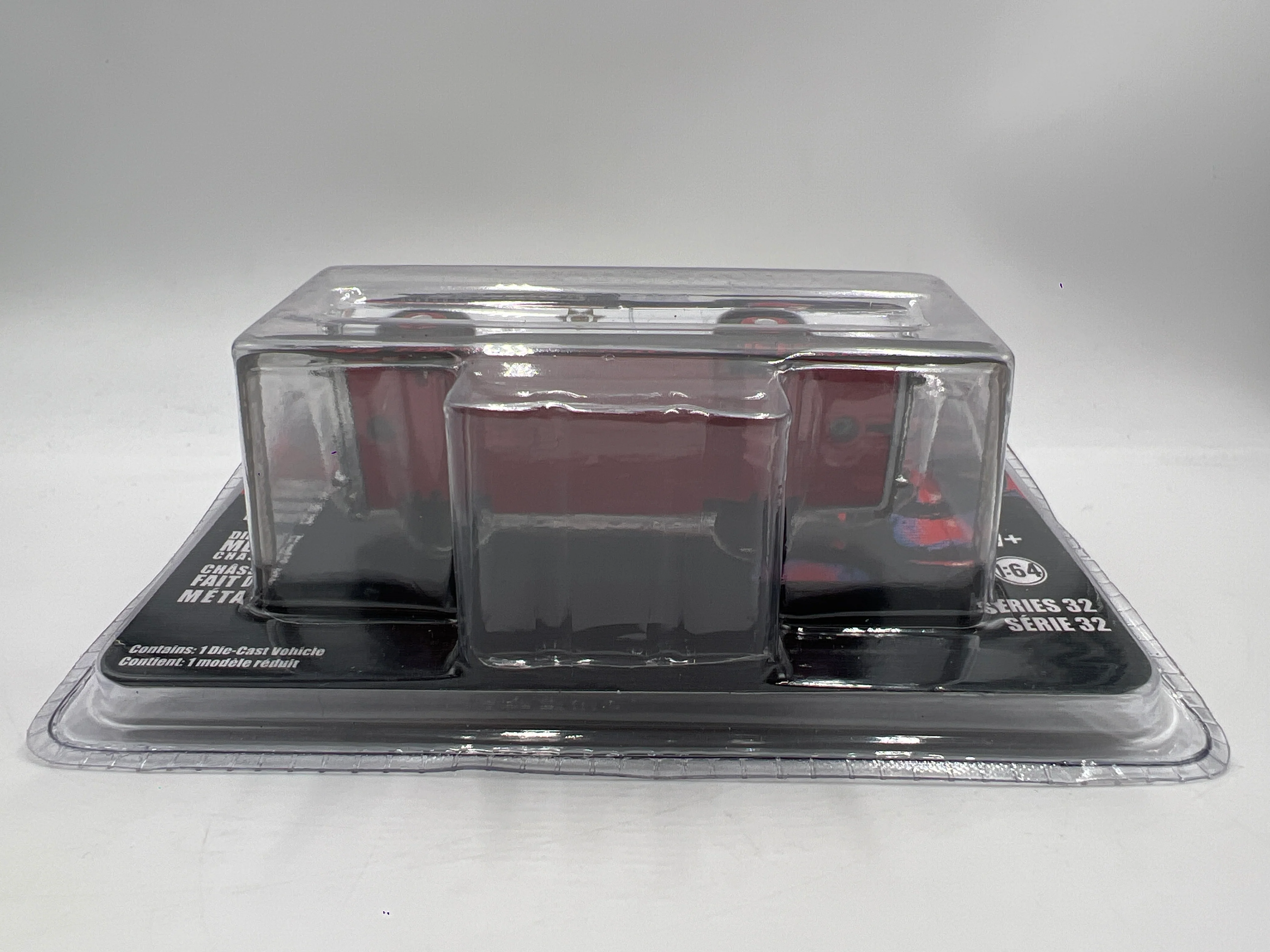 Greenlight Hollywood Series 32 Target Chase Terminator 2 Judgement Day 1983 Ford LTD Crown Victoria White - Image 6