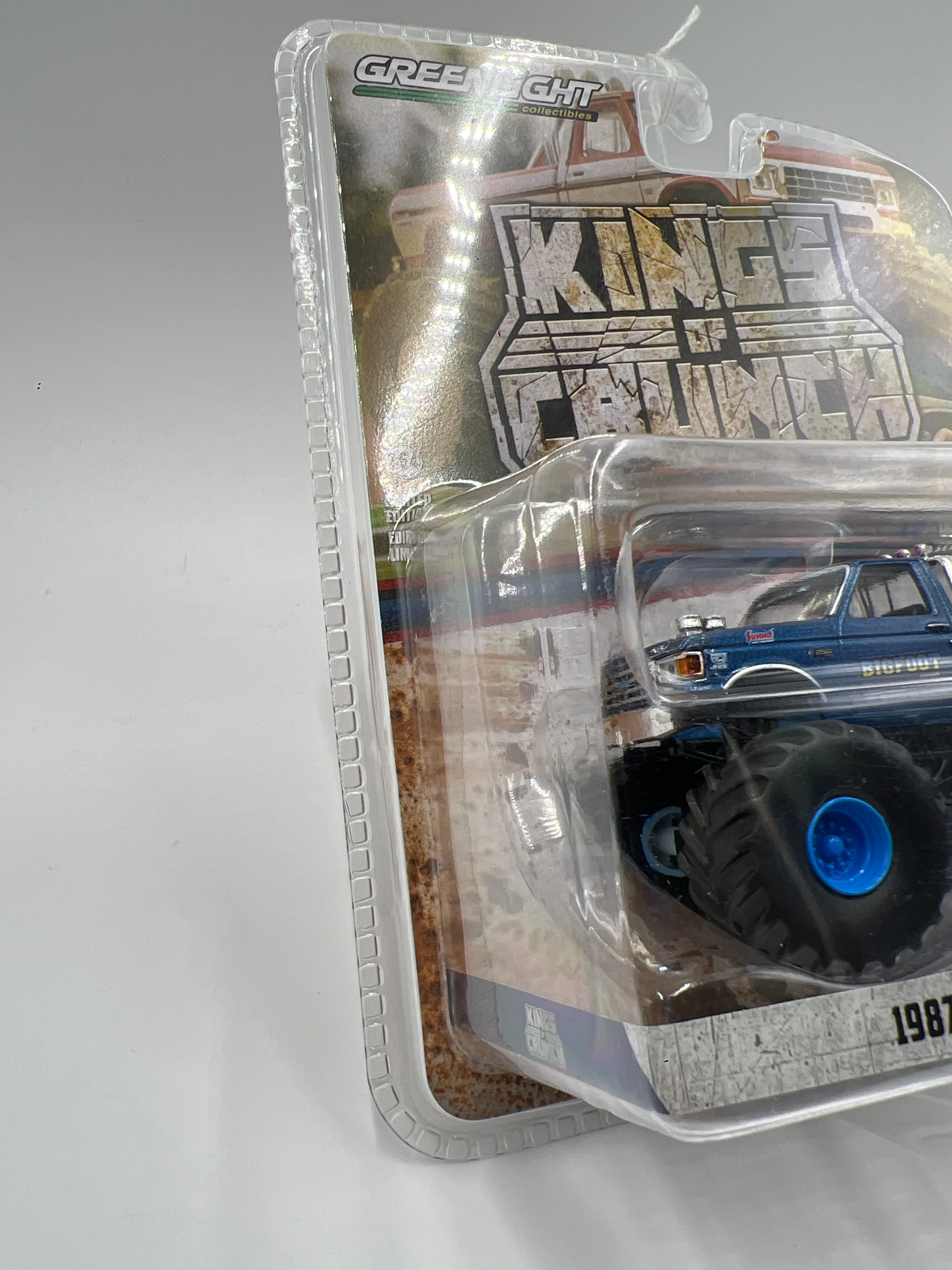 Greenlight Kings of Crunch Series 13 Walmart CHASE 1987 Ford F-250 Bigfoot #3 - Image 5