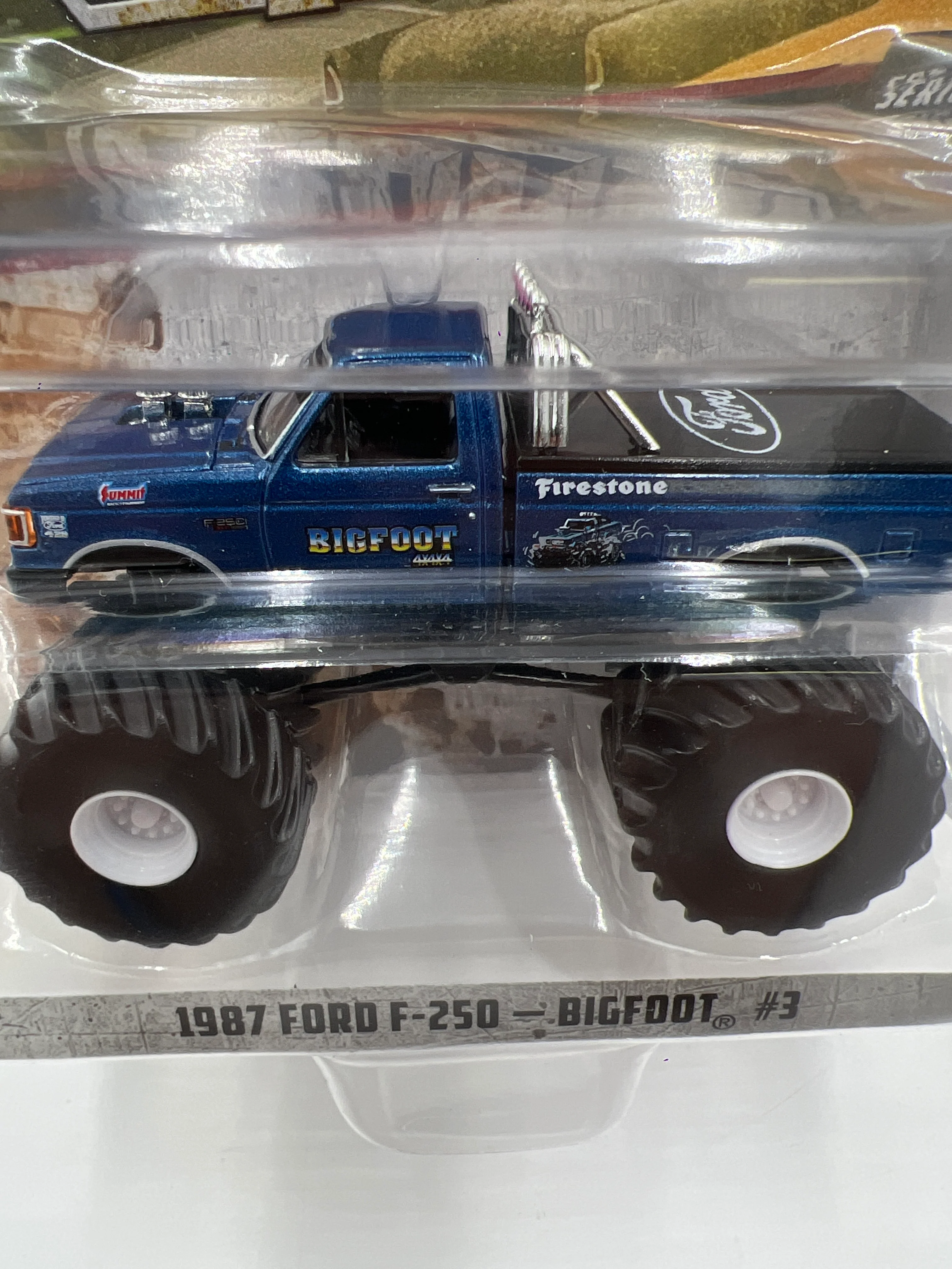 Greenlight Kings of Crunch Series 13 1987 Ford F-250 Bigfoot #3 216D - Image 3