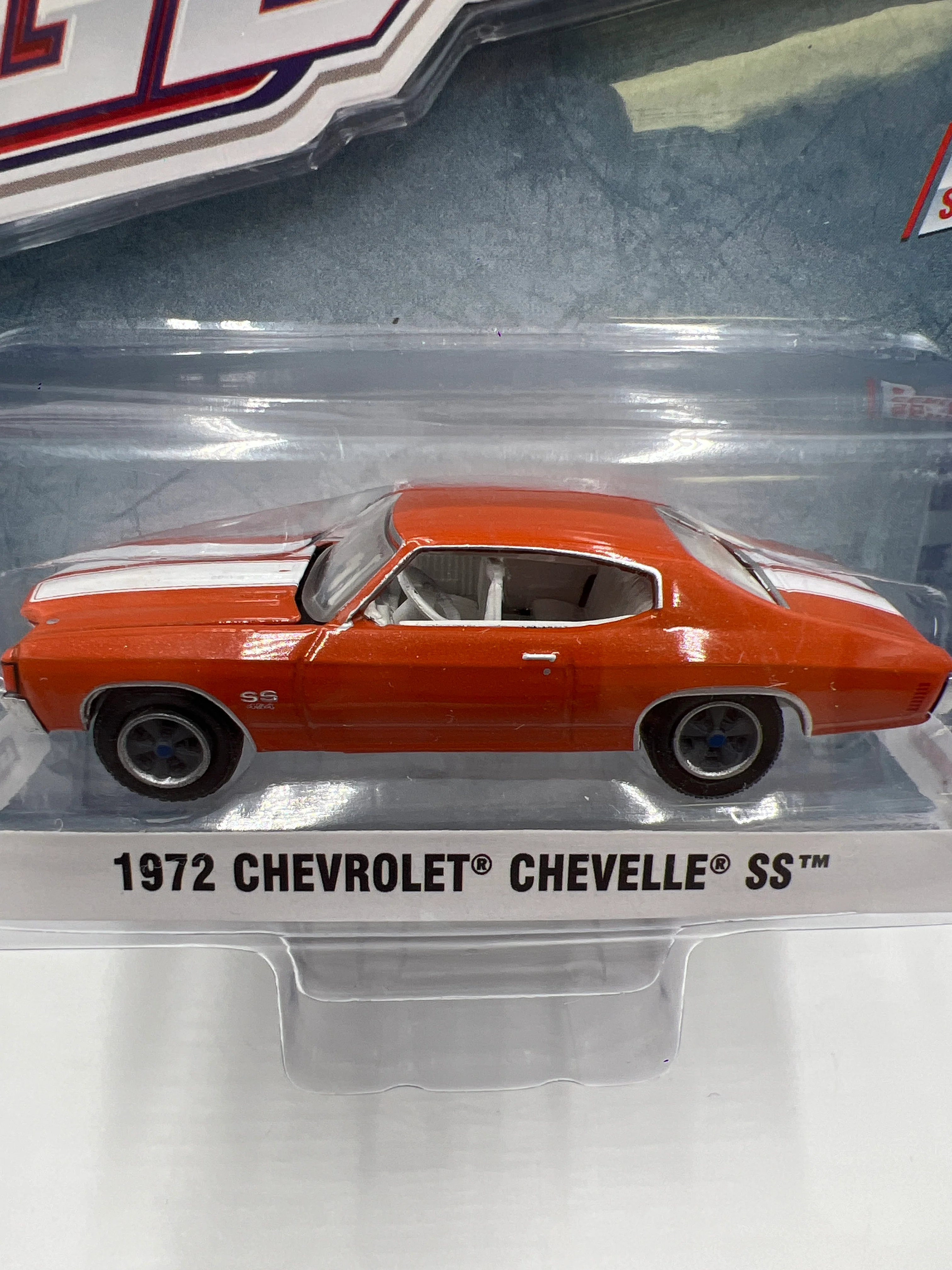 Greenlight GL Muscle Series 18 1972 Chevrolet Chevelle SS Orange - Image 3