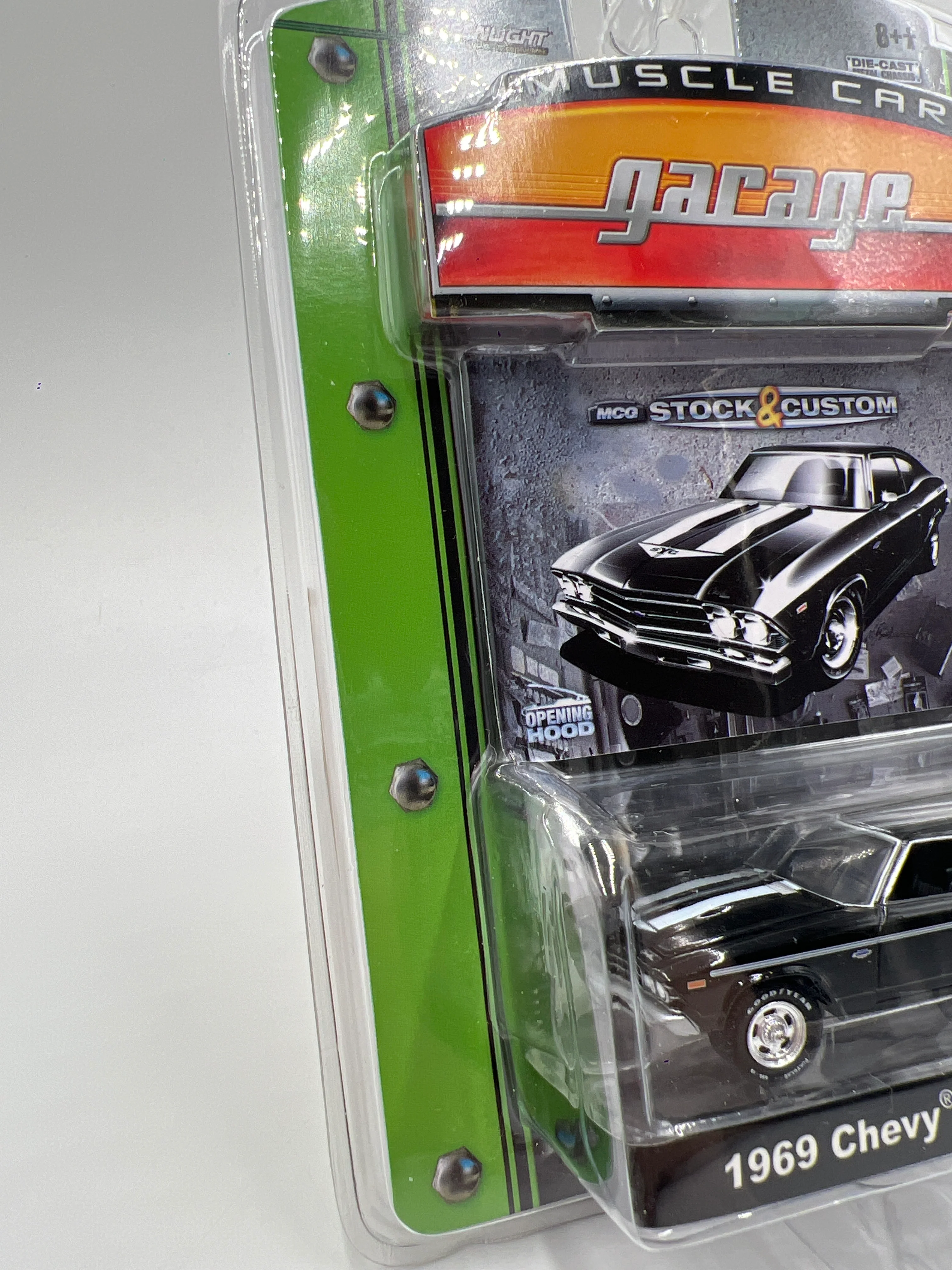 Greenlight Muscle Car Garage Series 6 1969 Chevy Yenko Chevelle Black 188H - Image 5