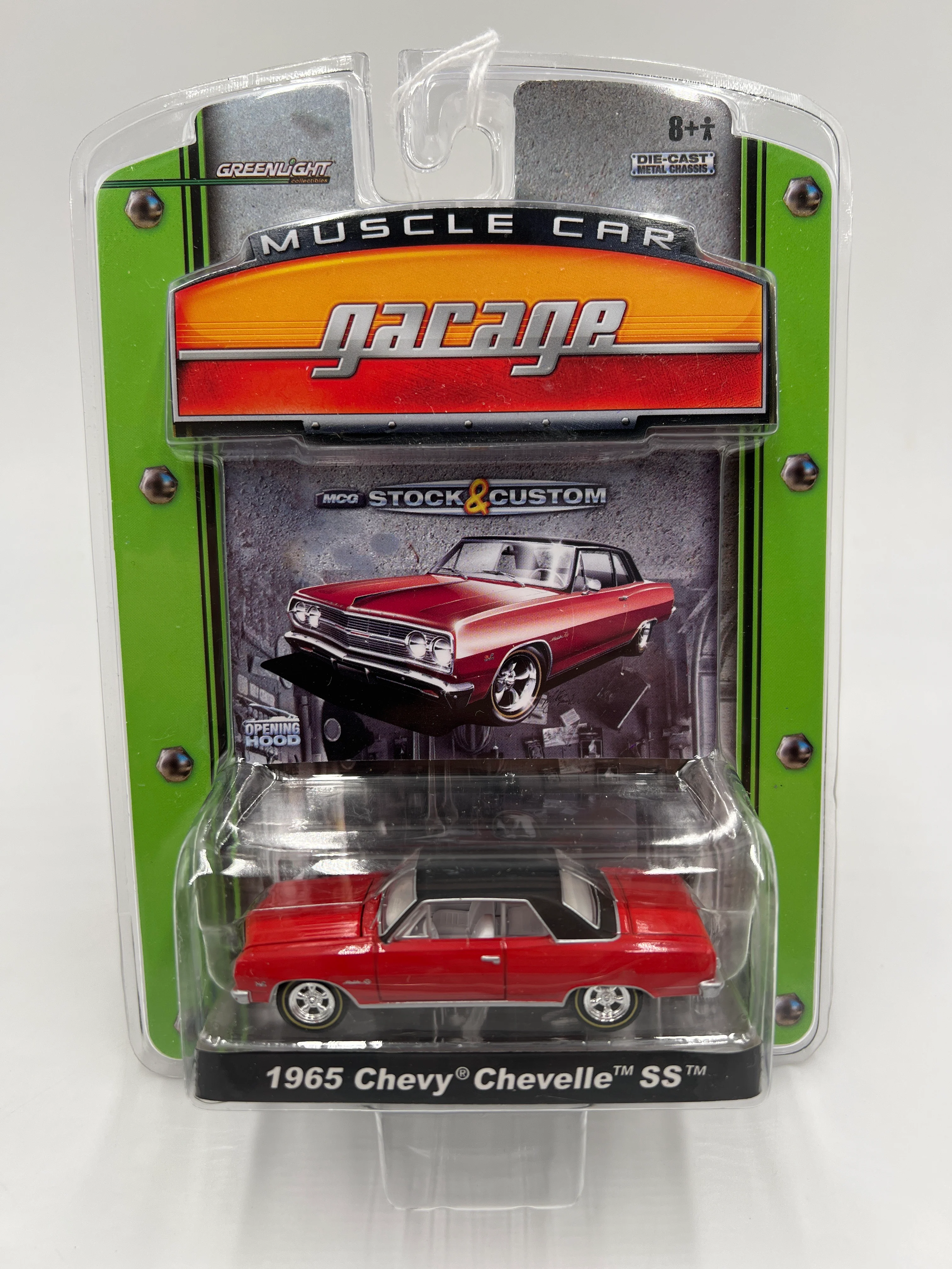 Greenlight Muscle Car Garage Series 6 1965 Chevy Chevelle SS Red 176E - Image 3