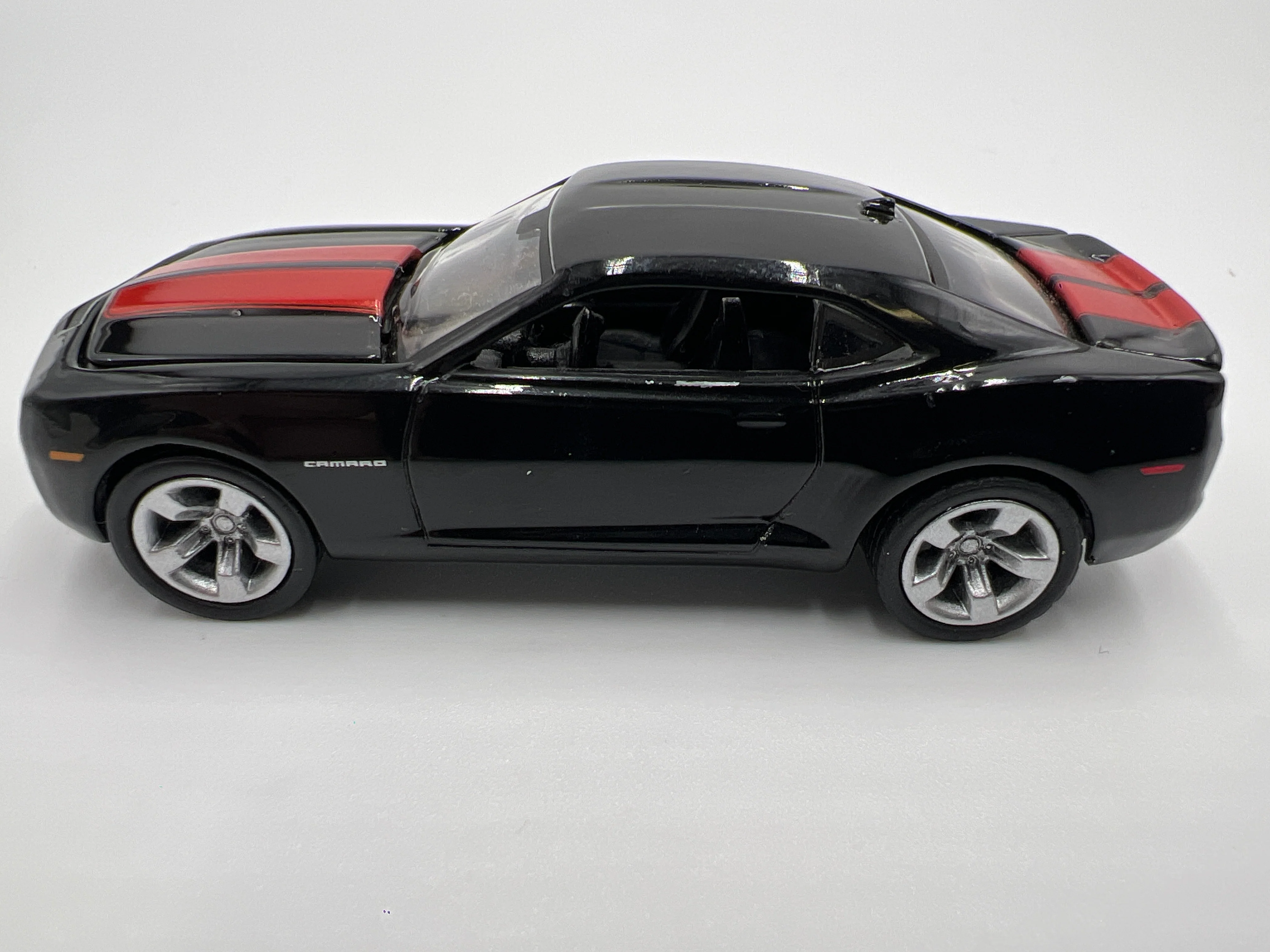 Greenlight Route 66 U.S.A Collector Pack 2010 Chevrolet Camaro SS Black Loose - Image 5