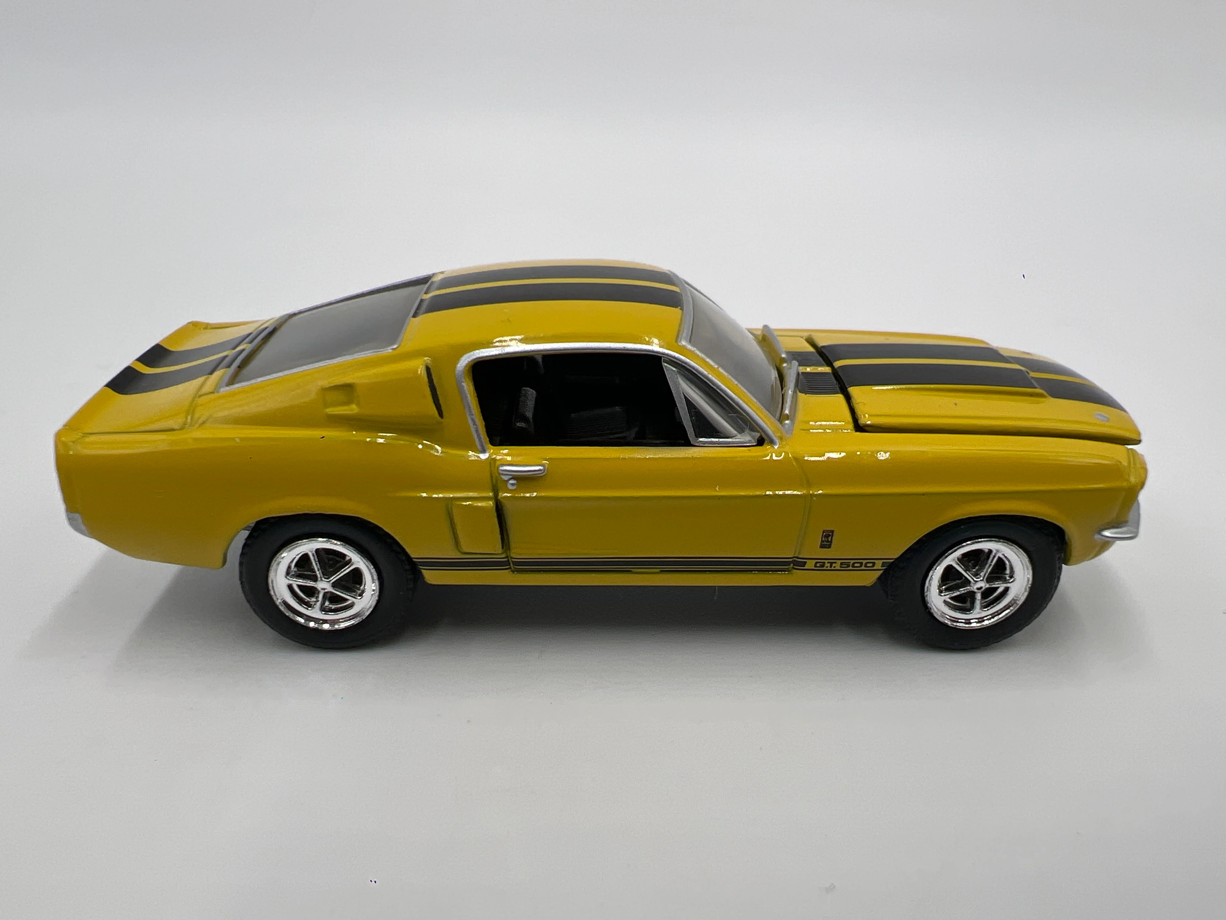 Greenlight Premium 1/64 1967 Shelby GT 500 Yellow Loose - Image 4