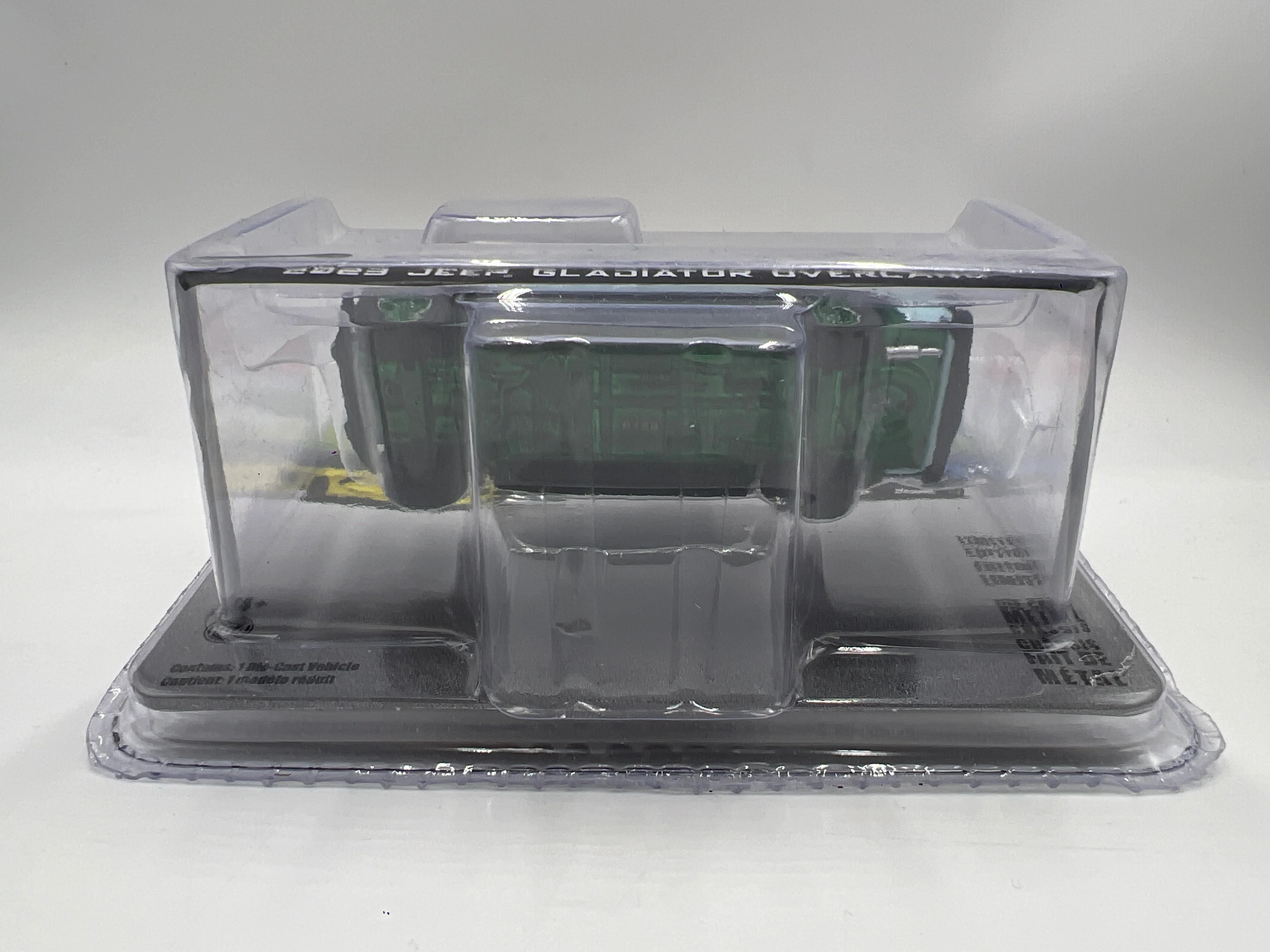 Greenlight Showroom Floor Series 4 CHASE 2023 Jeep Gladiator Overland Light Blue - Image 6