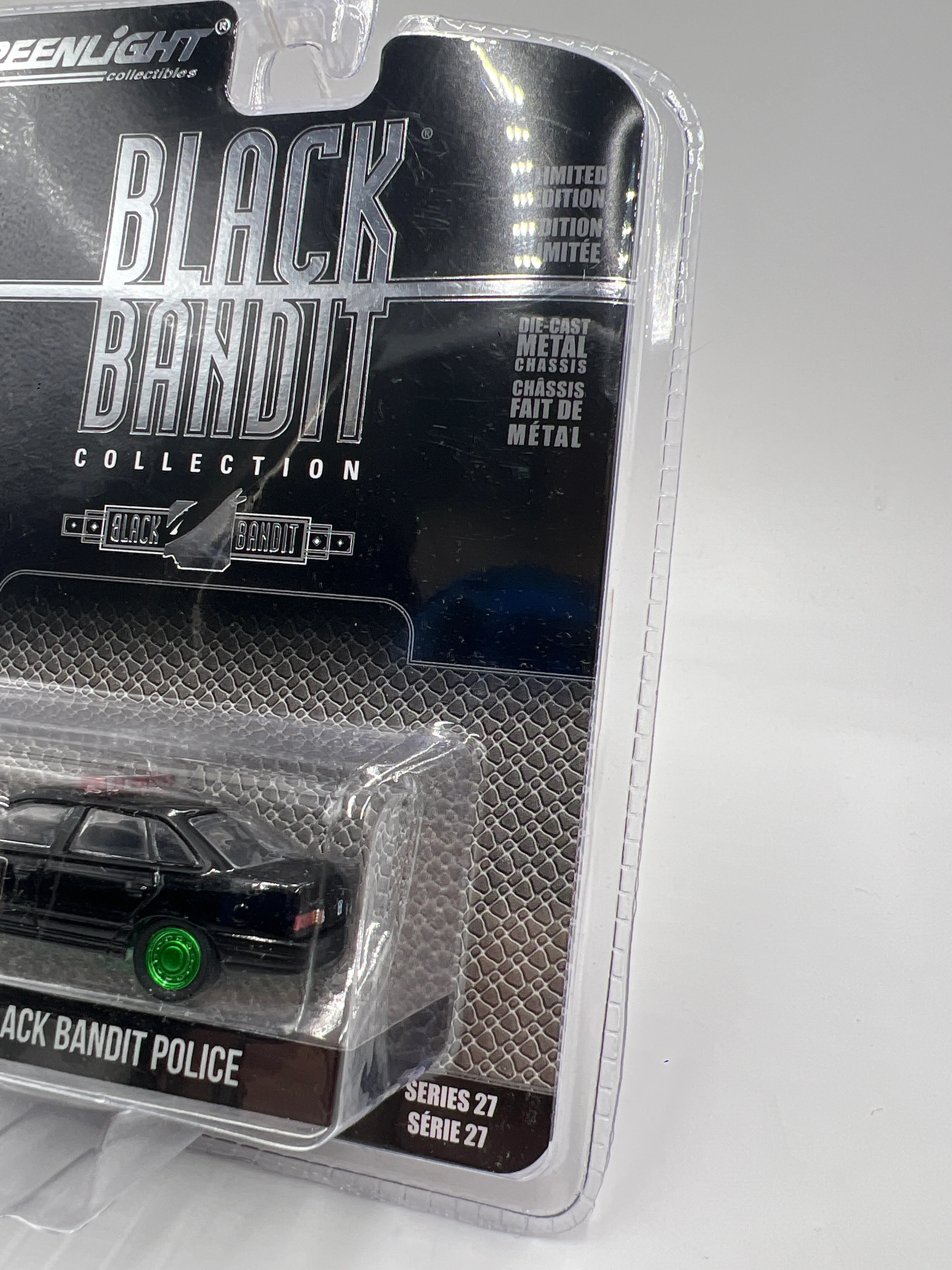 Greenlight Black Bandit Series 27 CHASE 1988 Ford Taurus Black Bandit Police - Image 4