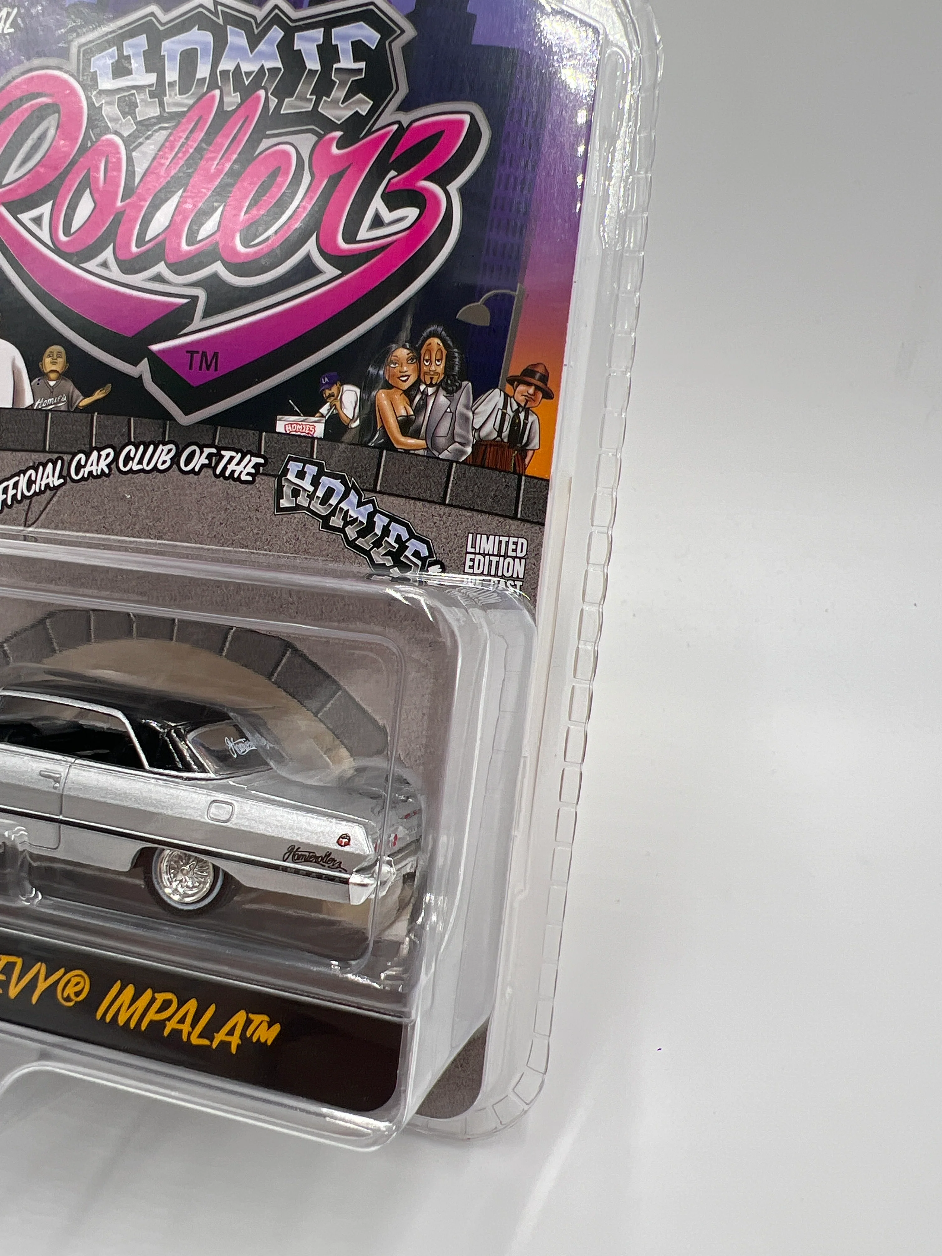 Greenlight x DGA Homie Rollerz 63 Chevy Impala Silver & Bigotes/Panda 222D - Image 4