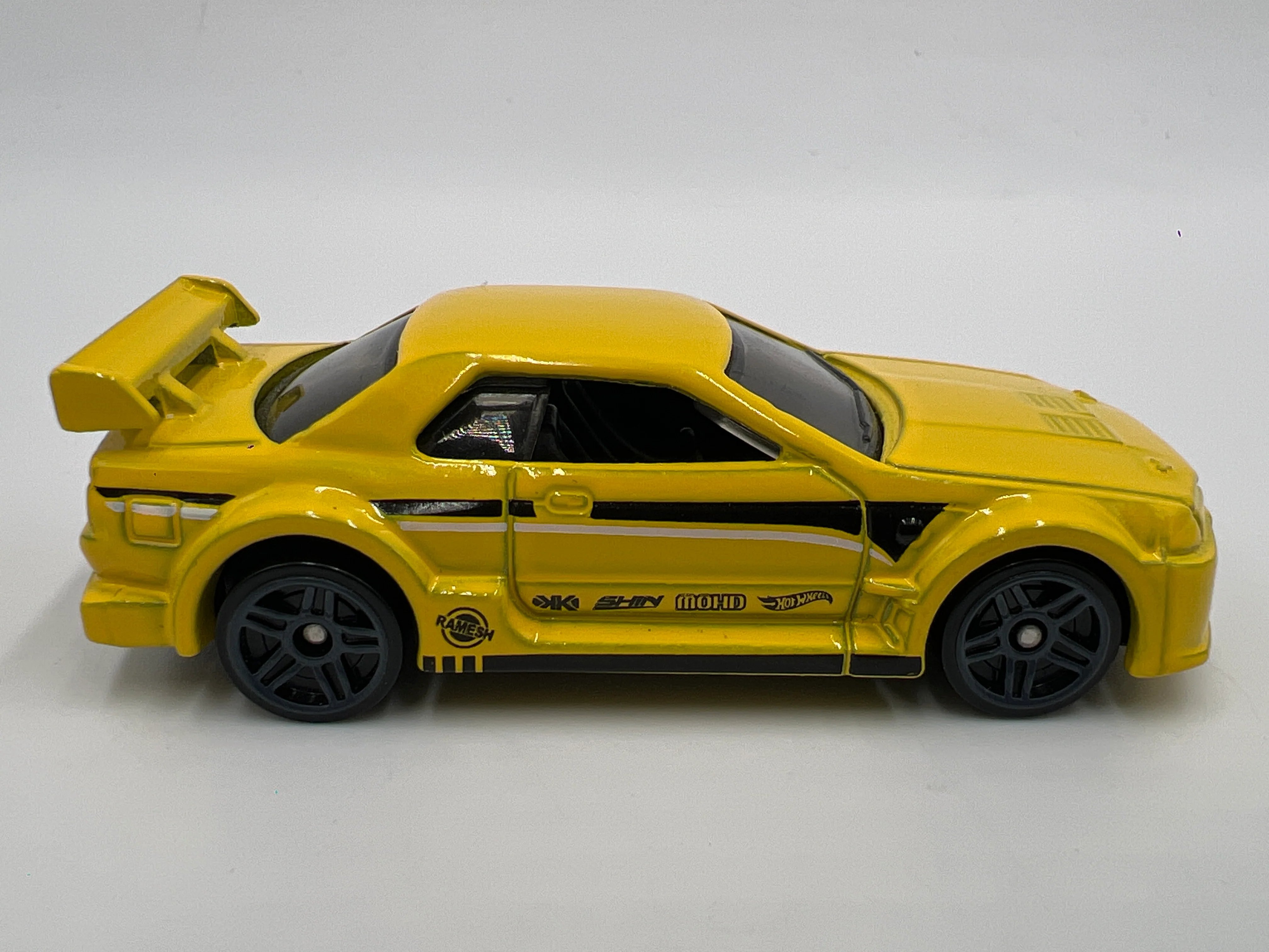 Hot Wheels 1/64 5 Pack Multipack Exclusive Nissan Skyline GR-R R32 Yellow Loose #2 - Image 3