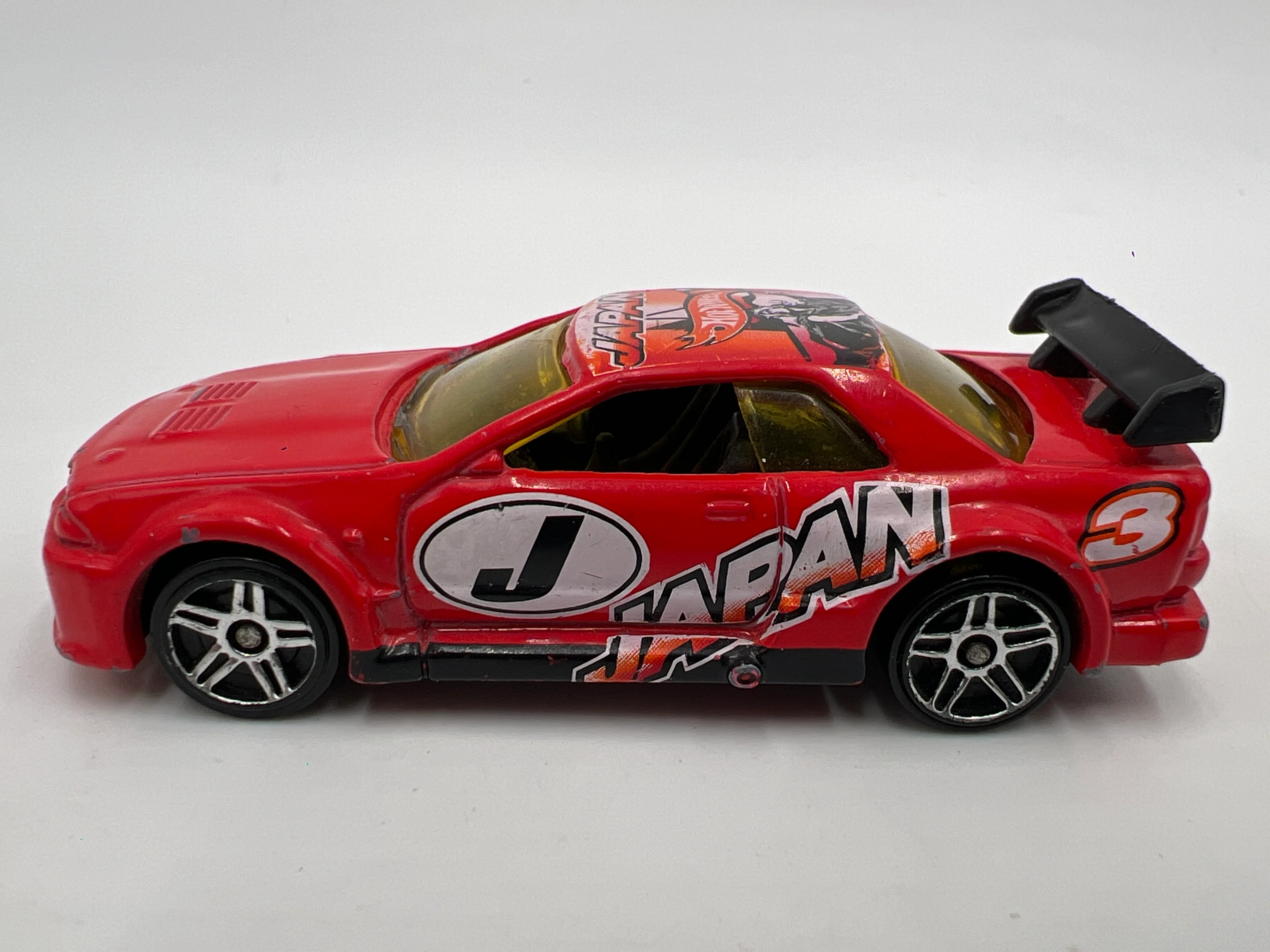 Hot Wheels 1/64 Flag Flyers 5 Pack Exclusive Nissan Skyline Red Loose Some Paint Chips - Image 4
