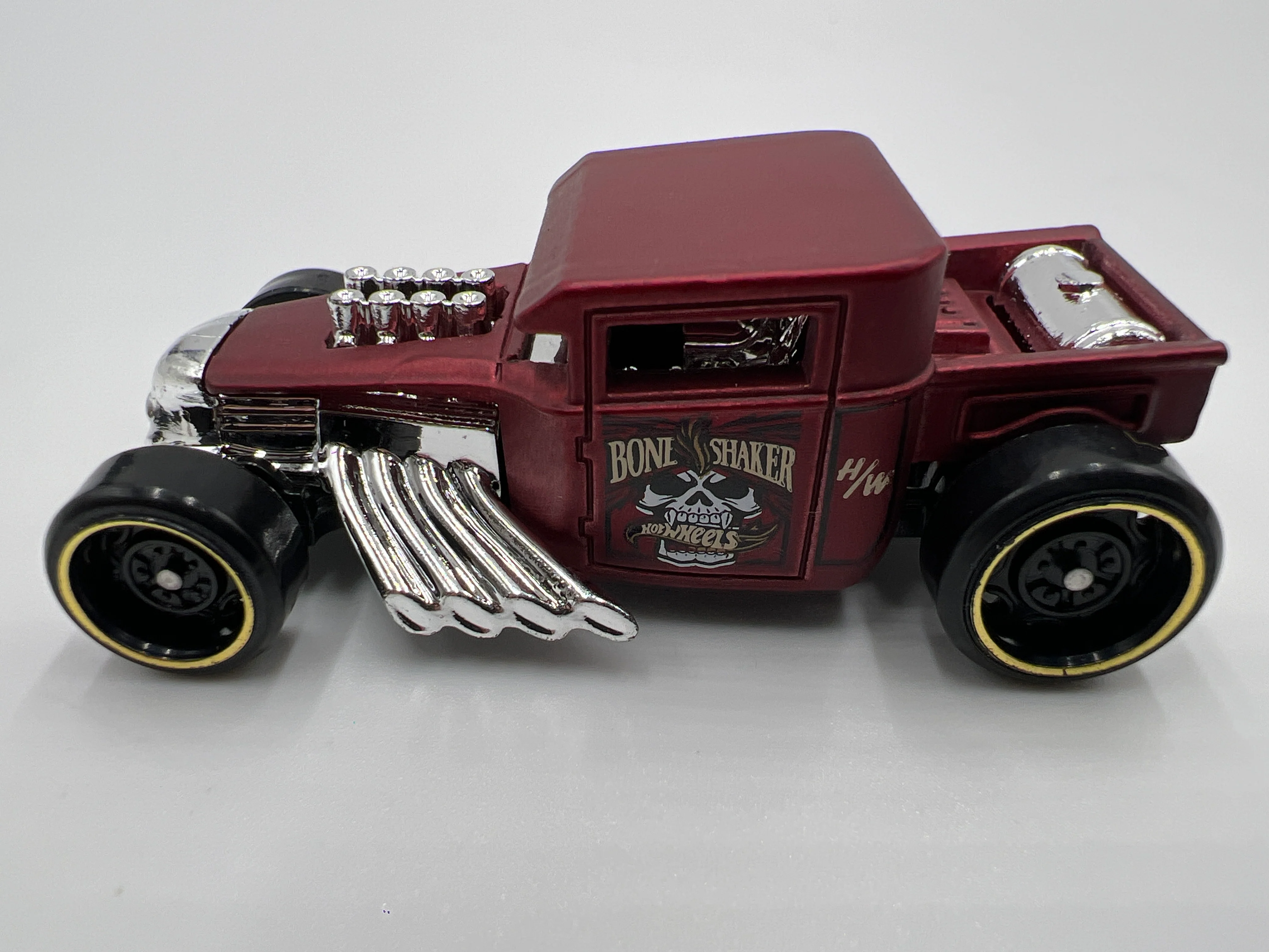 Hot Wheels 1/64 Bone Shaker Dark Satin Red Loose - Image 4