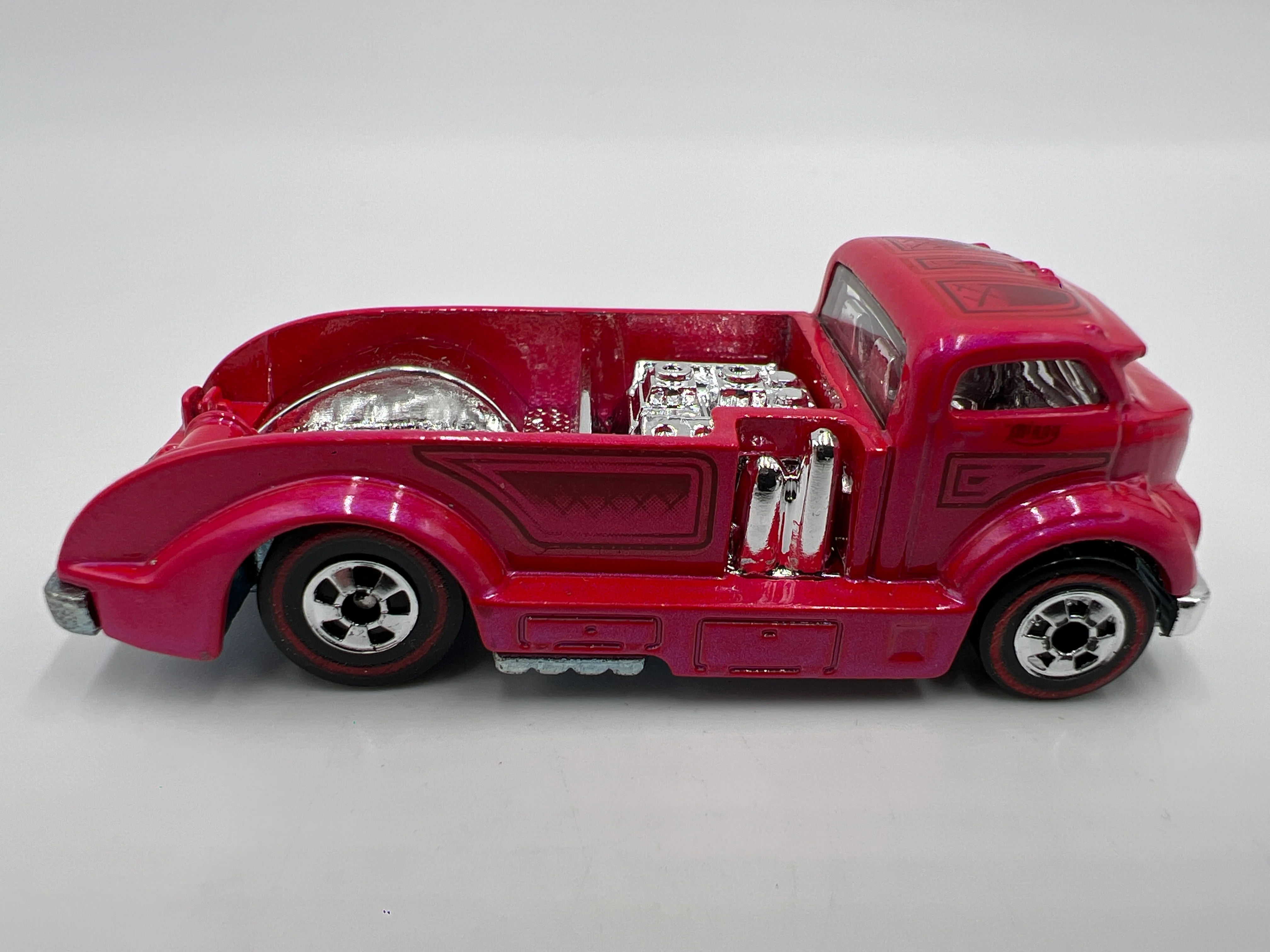 Hot Wheels 1/64 Heritage Redline Mig Rig Pink Loose - Image 3