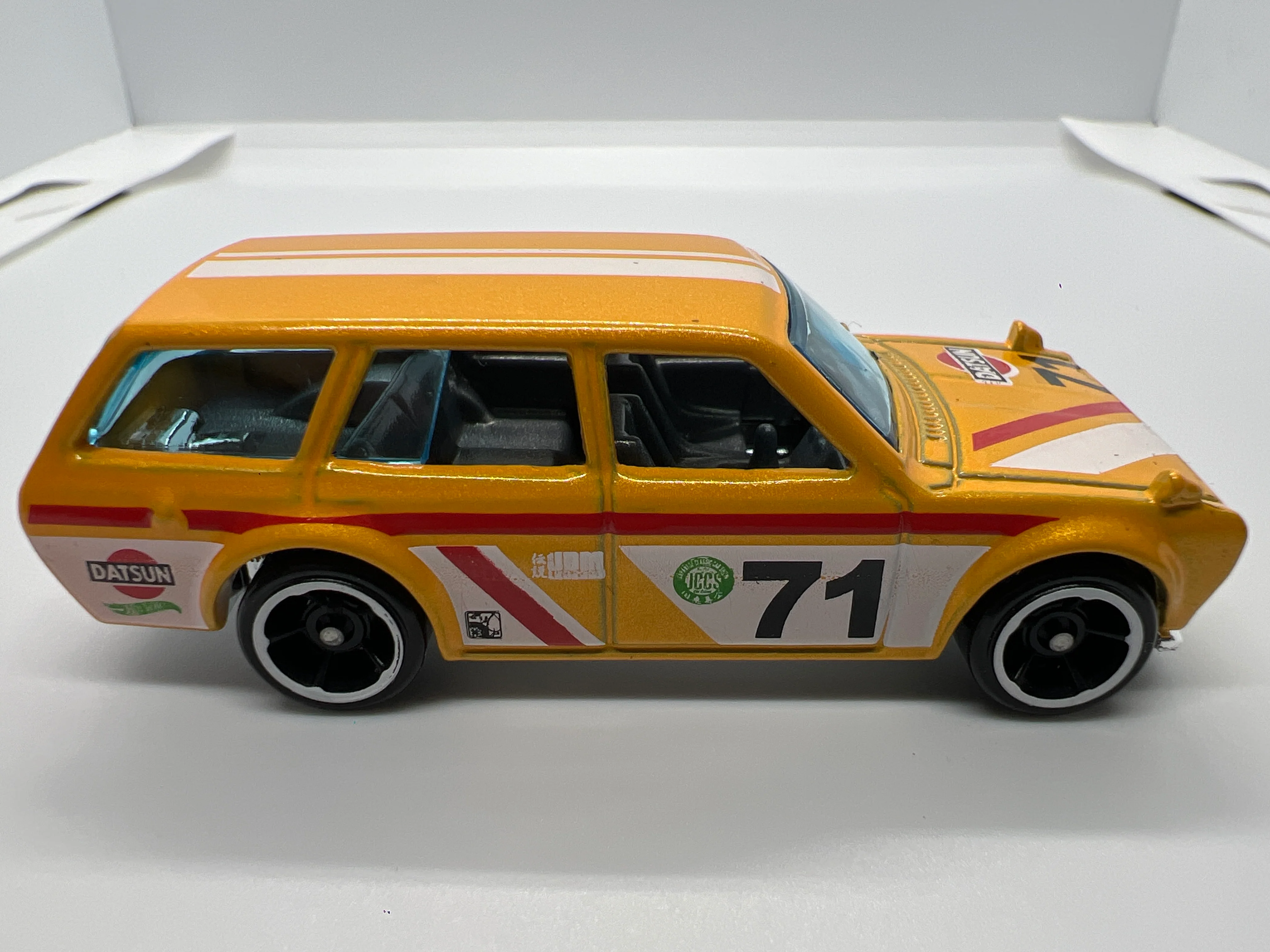 Hot Wheels 1/64 Mainline 71 Datsun 510 Wagon Yellow Loose - Image 3