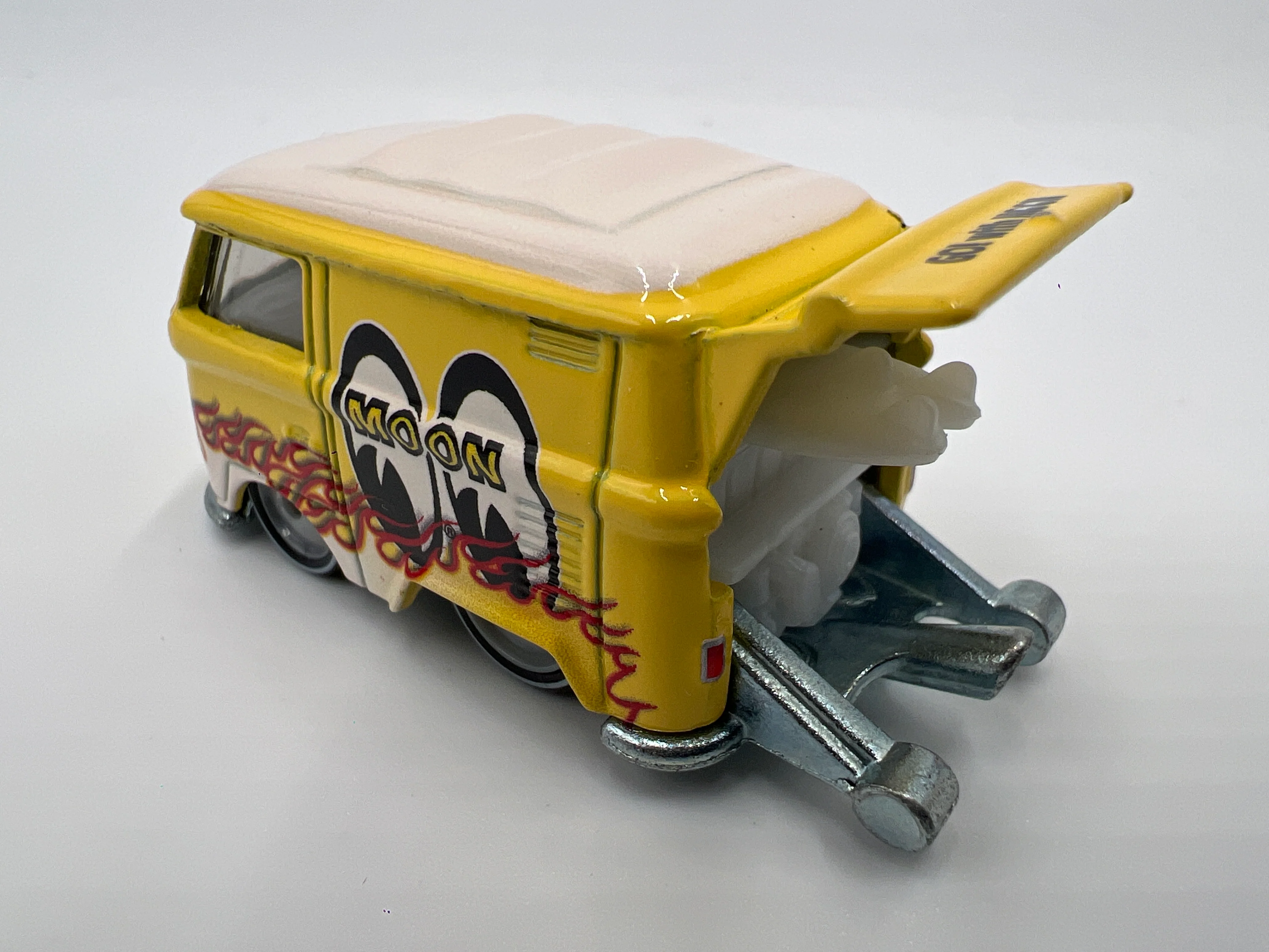 Hot Wheels 1/64 Premium Boulevard Kool Kombi Mooneyes Yellow Loose - Image 2
