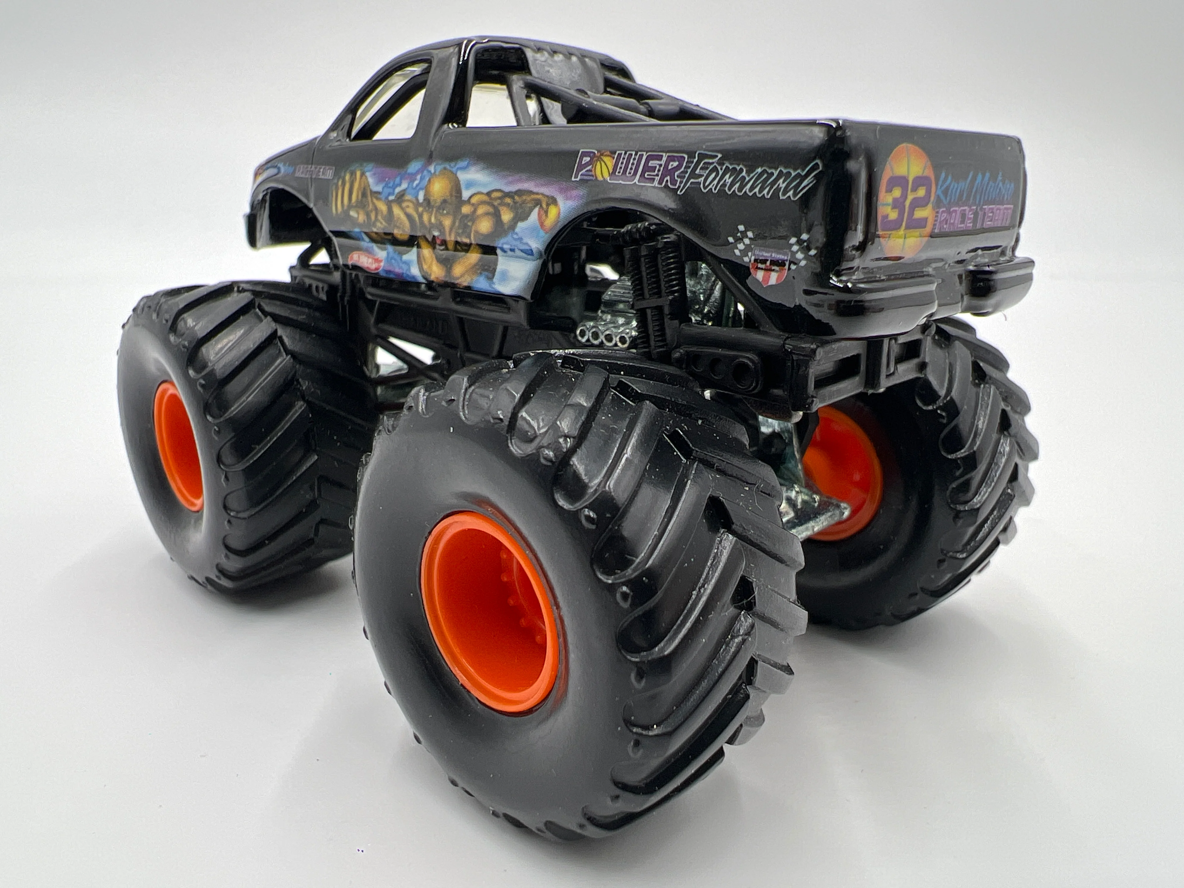 Hot Wheels 1:64 Monster Jam Small Wheel/Metal Base Power Forward #32 Loose - Image 2