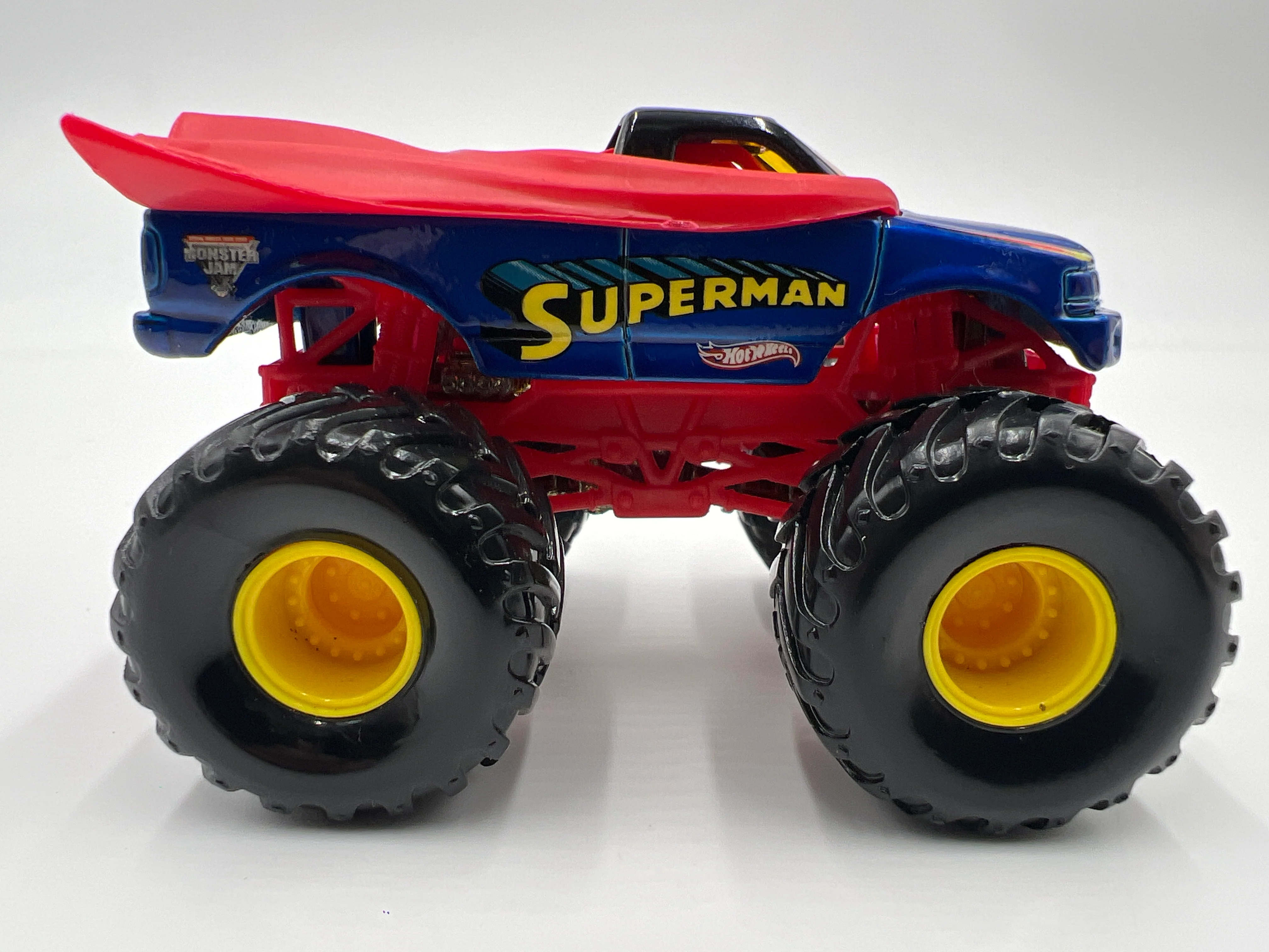 Hot Wheels 1:64 Monster Jam Small Wheel/Metal Base Superman Loose - Image 3