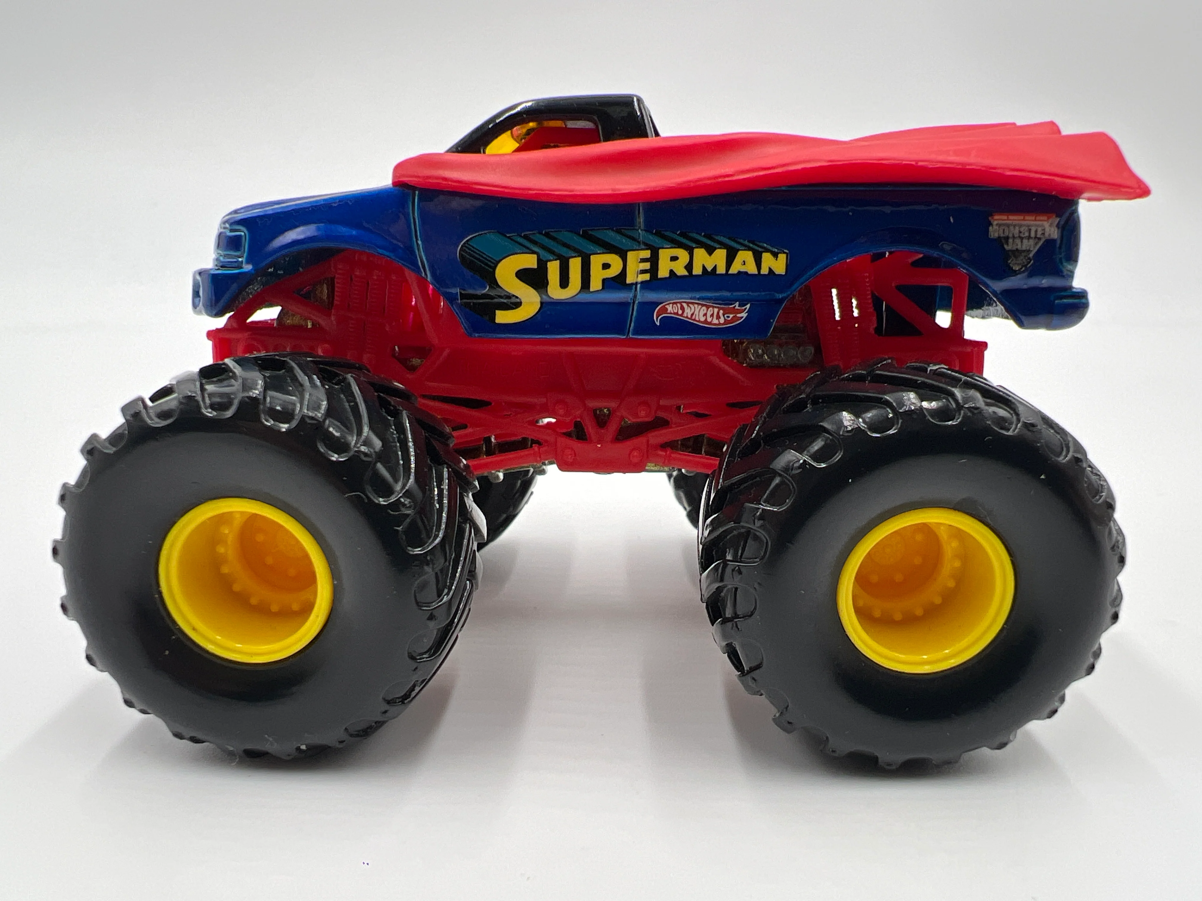Hot Wheels 1:64 Monster Jam Small Wheel/Metal Base Superman Loose - Image 4