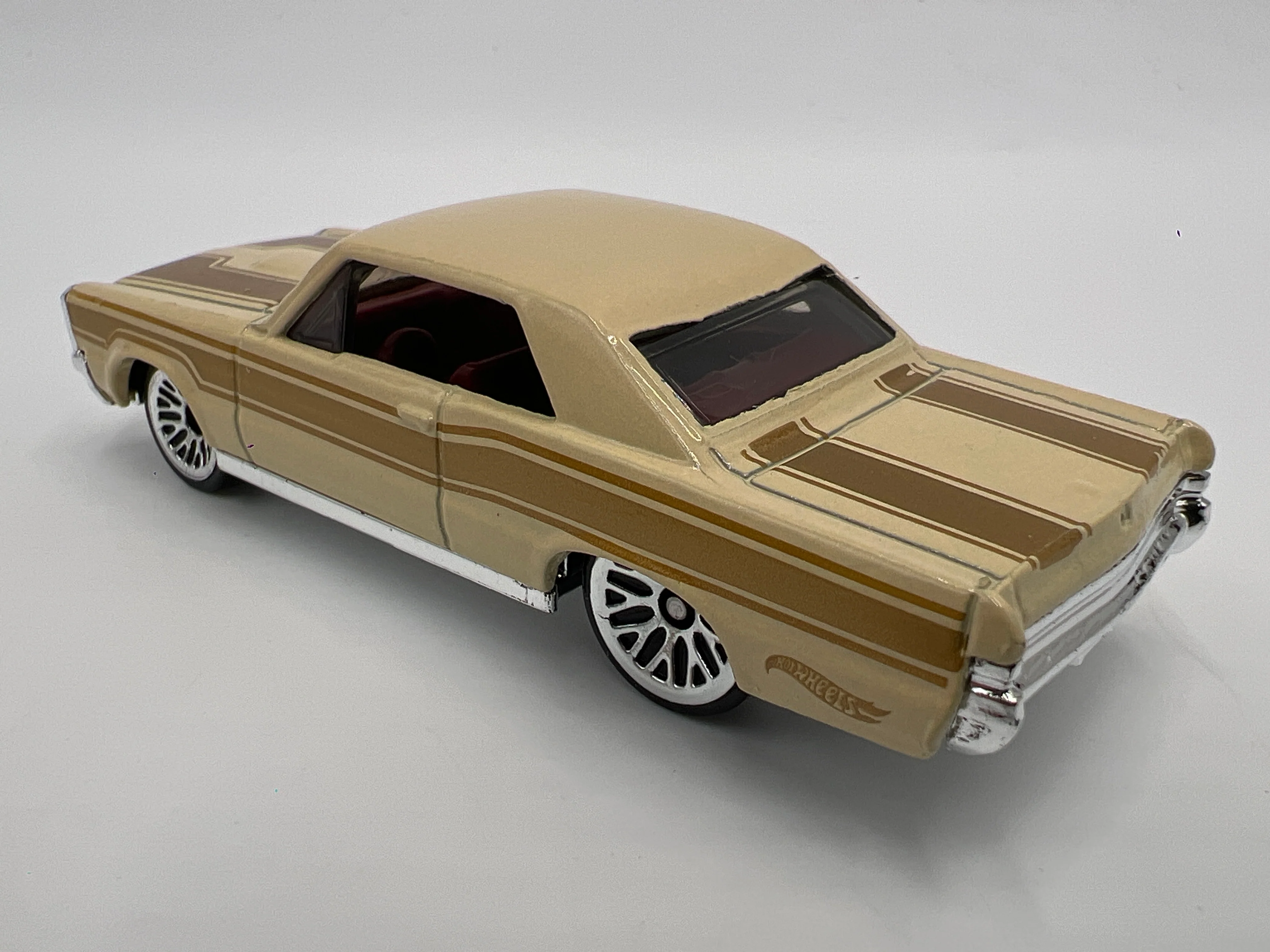 Hot Wheels 1/64 Multipack Exclusive 65 Pontiac GTO Tan Loose - Image 2