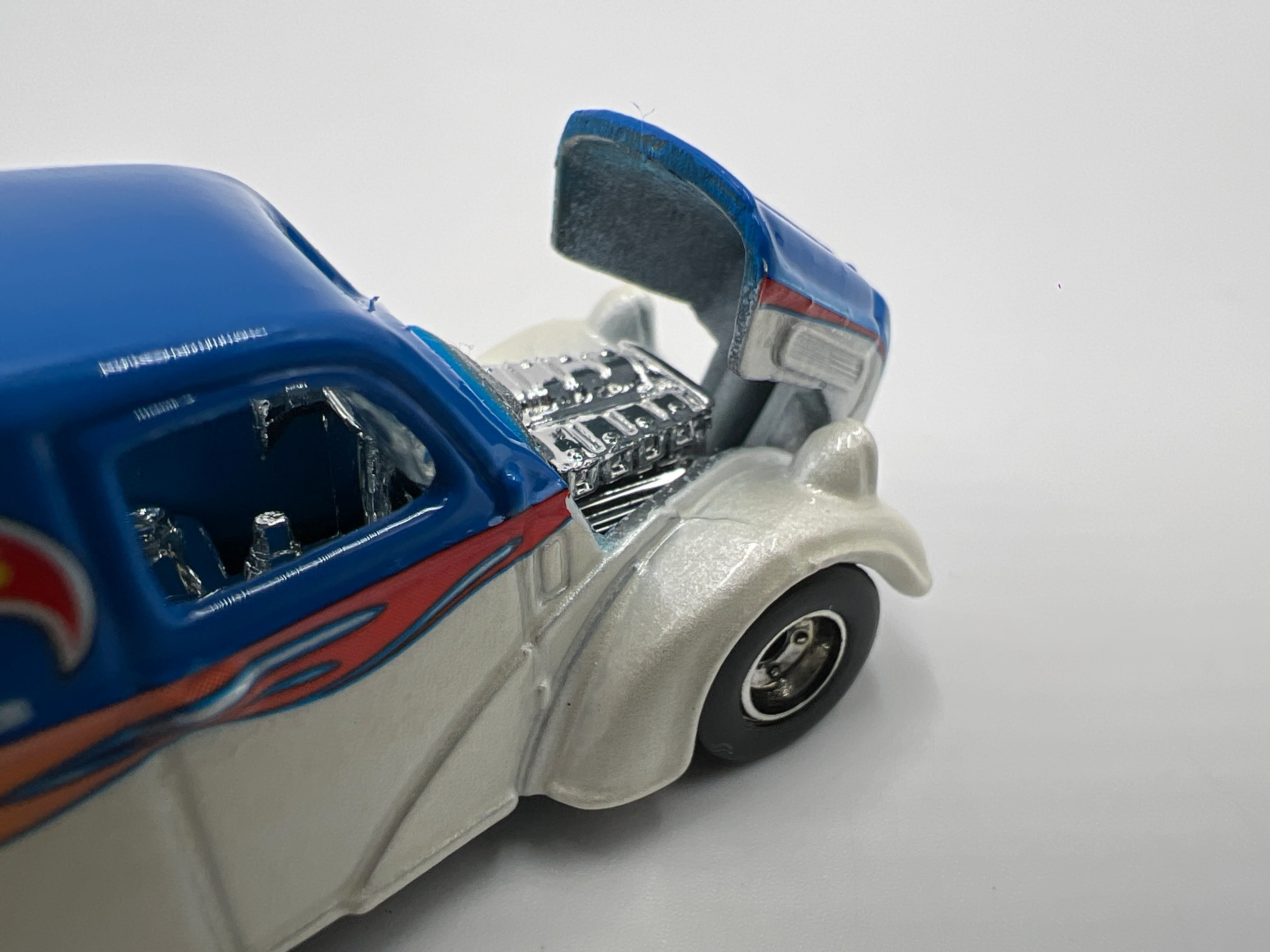 Hot Wheels 1/64 Premium 100% Rod & Custom Ford Anglia Panel Blue/White Loose - Image 3