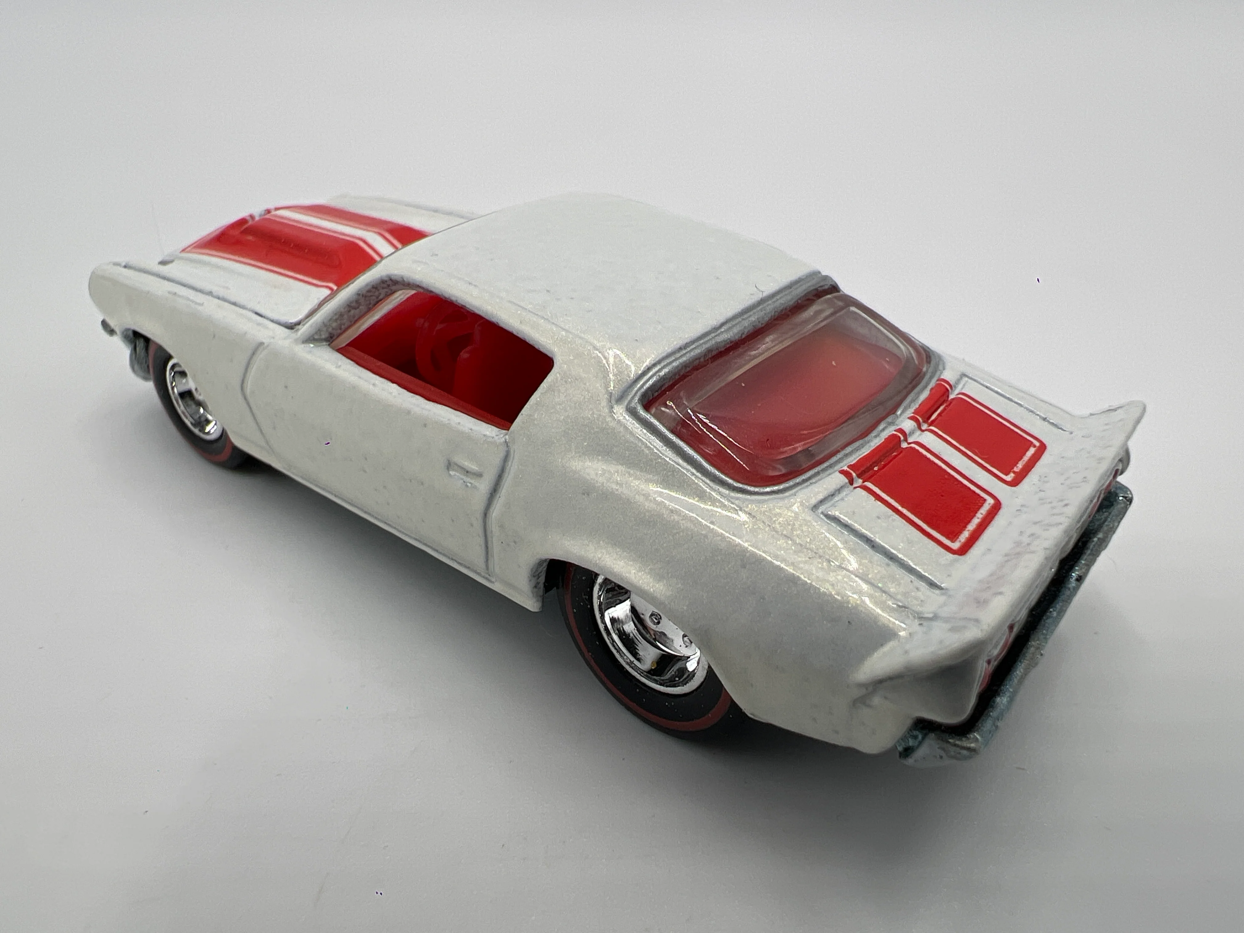 Hot Wheels 1/64 Premium Ultra Hots 70 Camaro RS White Loose - Image 2