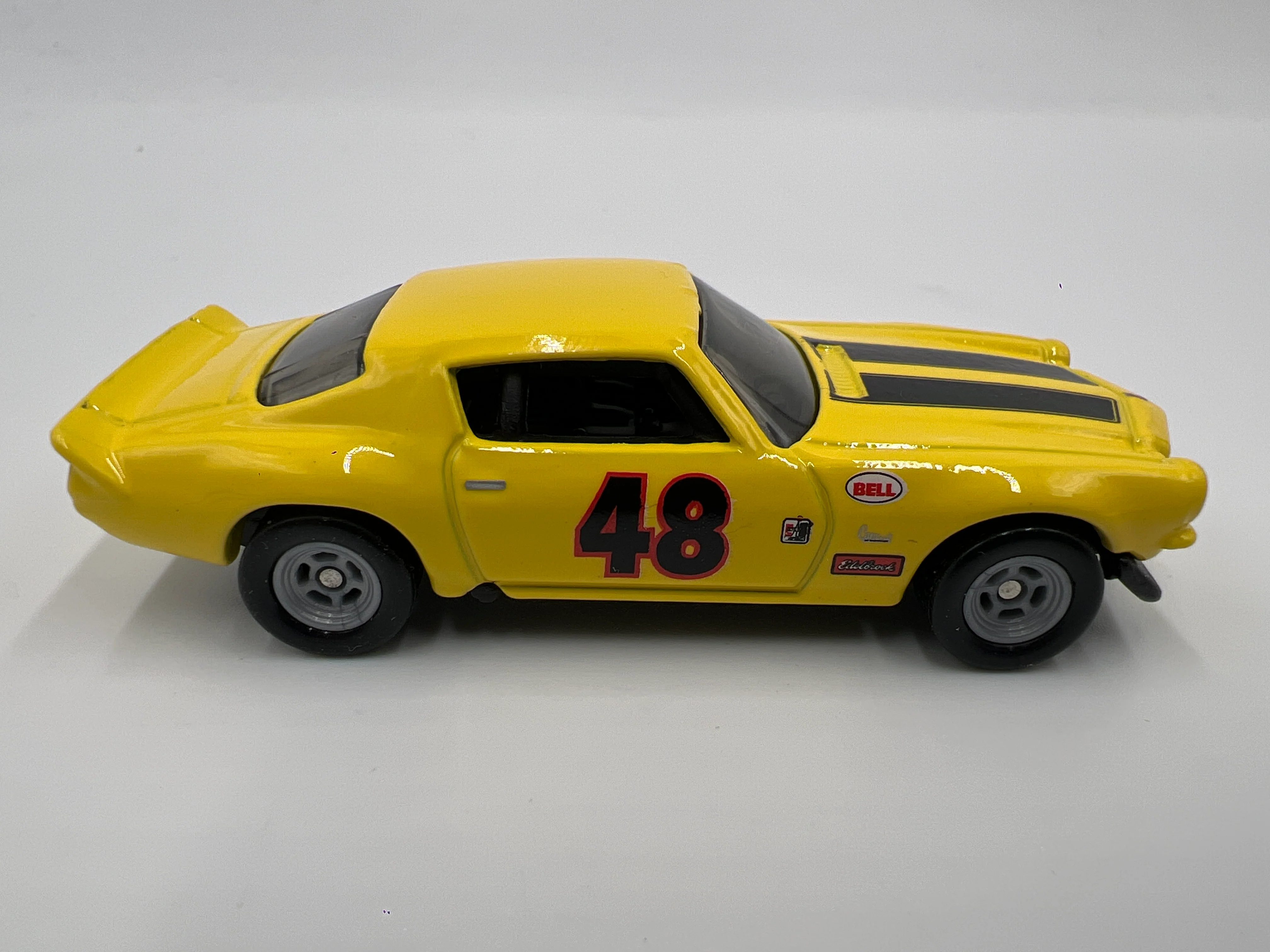 Hot Wheels 1/64 Premium Diorama Set 70 Camaro Z/28 Yellow Loose - Image 3