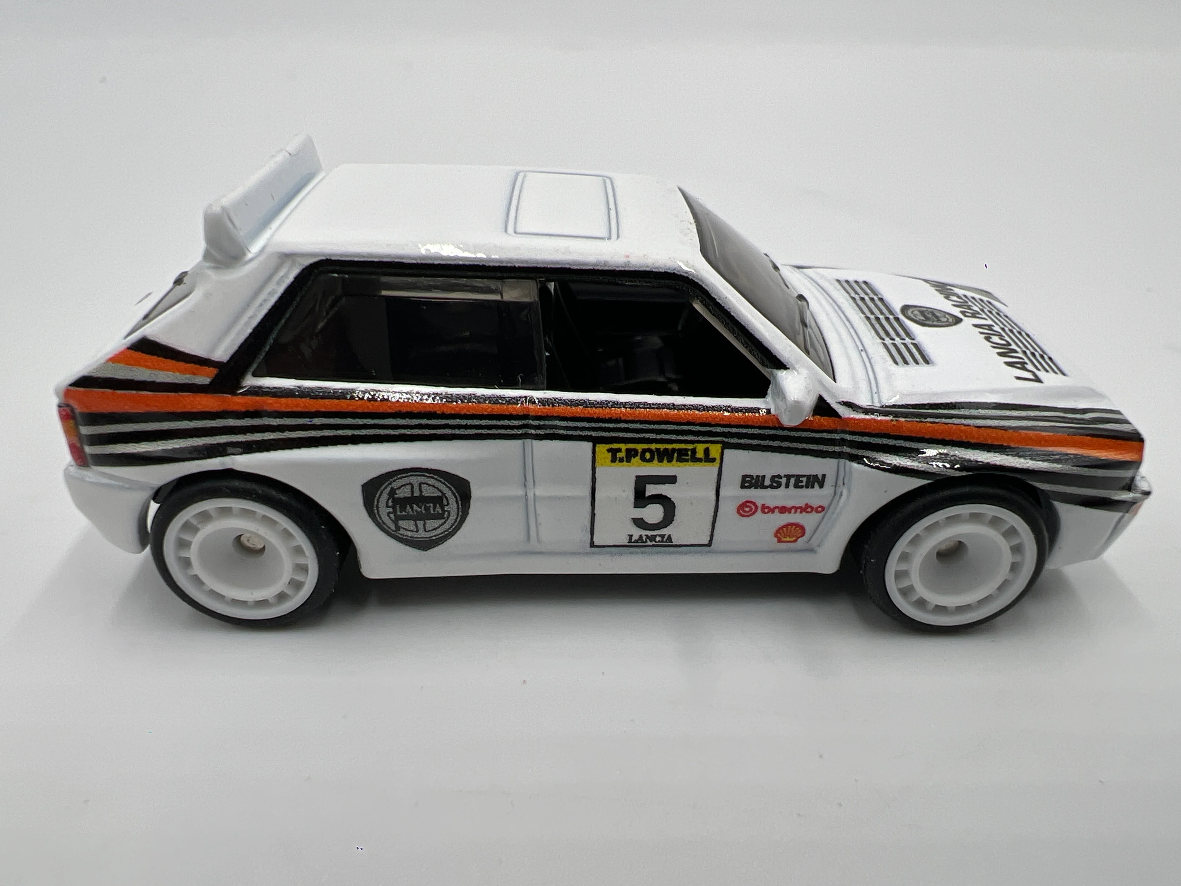 Hot Wheels 1/64 Premium Diorama Set Lancia Delta Integrale White Loose - Image 3
