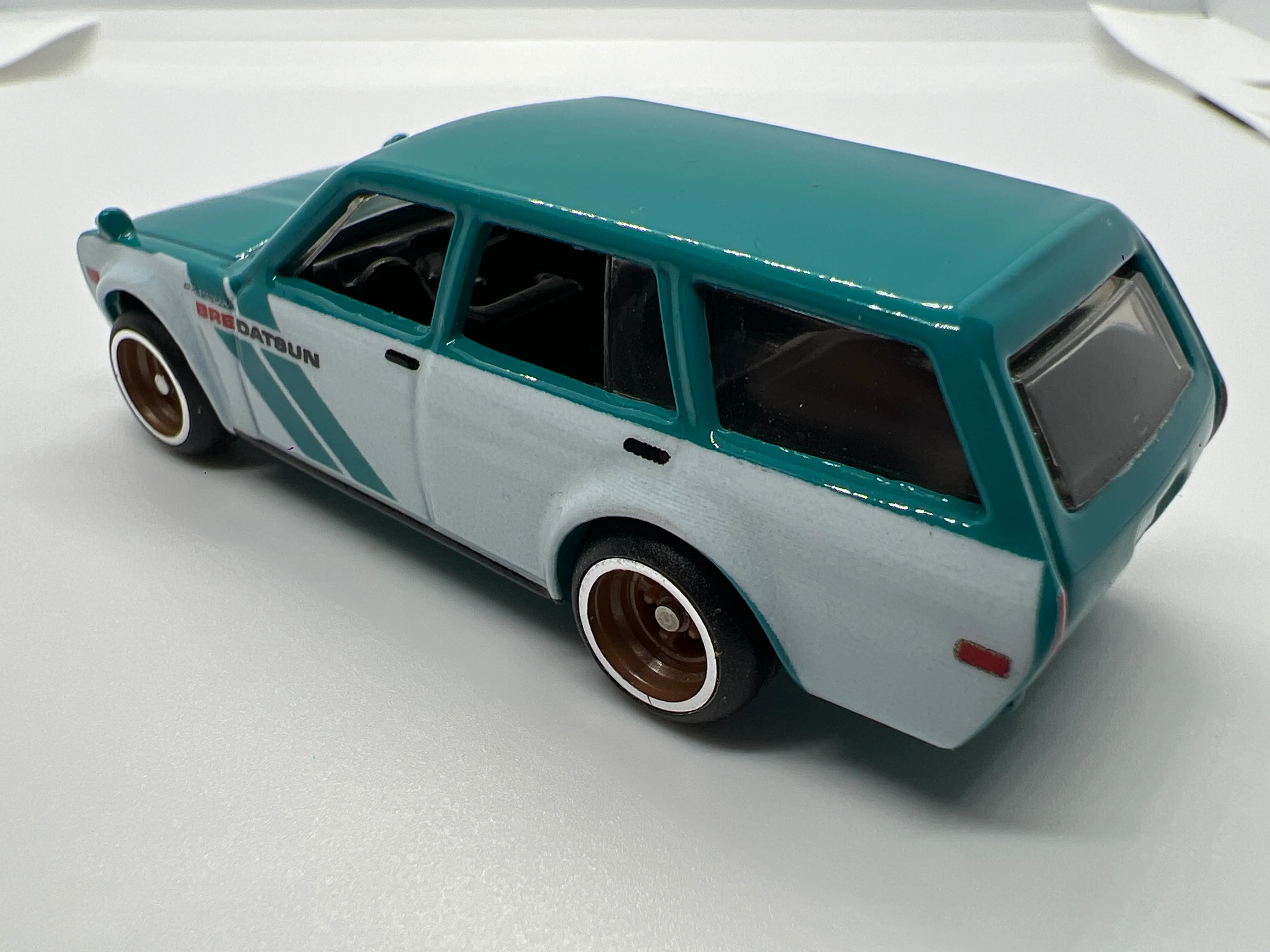 Hot Wheels 1/64 Premium Diorama Set 71 Datsun 510 Wagon BRE Loose - Image 2
