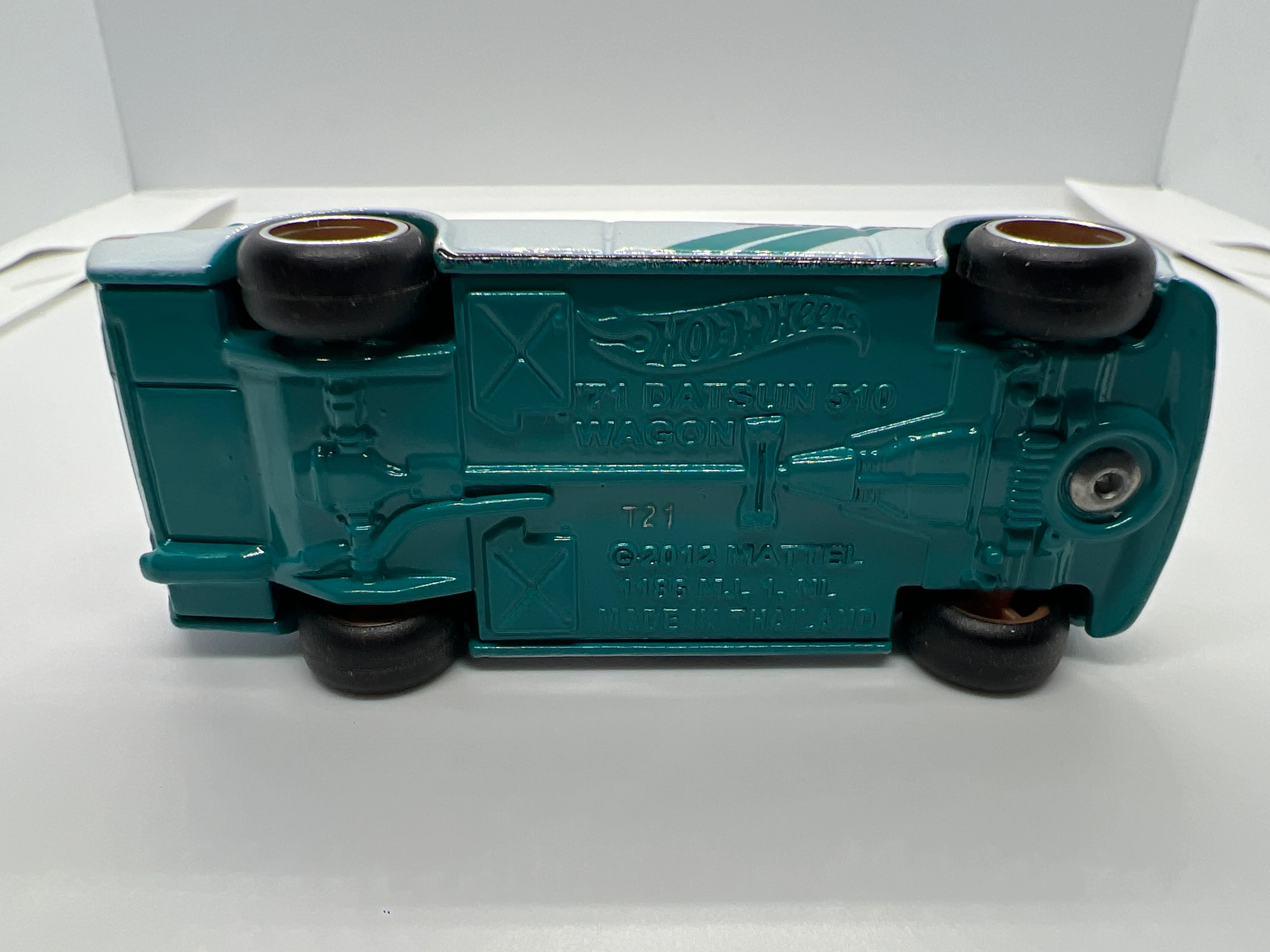 Hot Wheels 1/64 Premium Diorama Set 71 Datsun 510 Wagon BRE Loose - Image 5