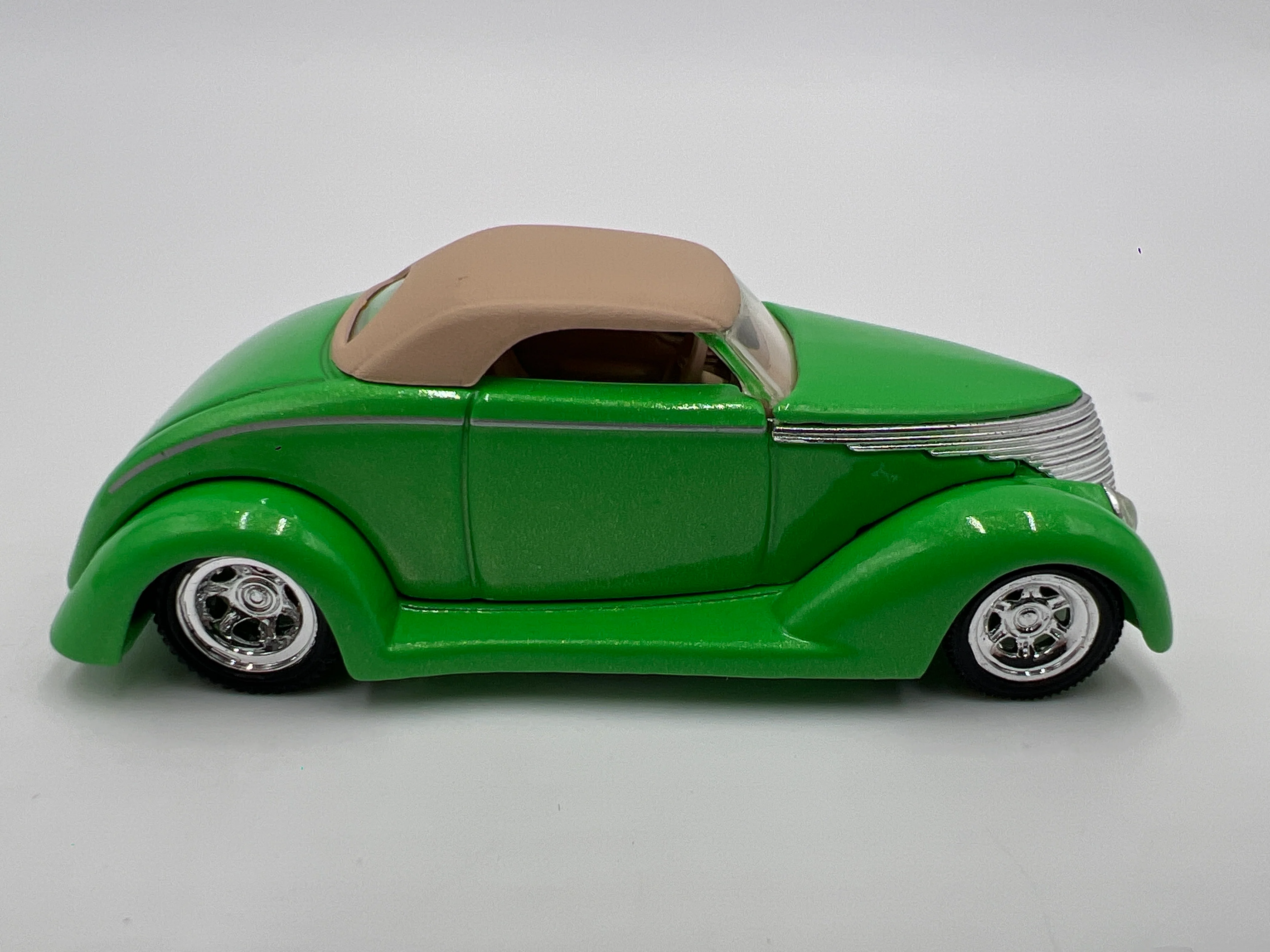 Hot Wheels 1/64 Premium 100% Black Box Custom 37 Ford Green Loose - Image 3