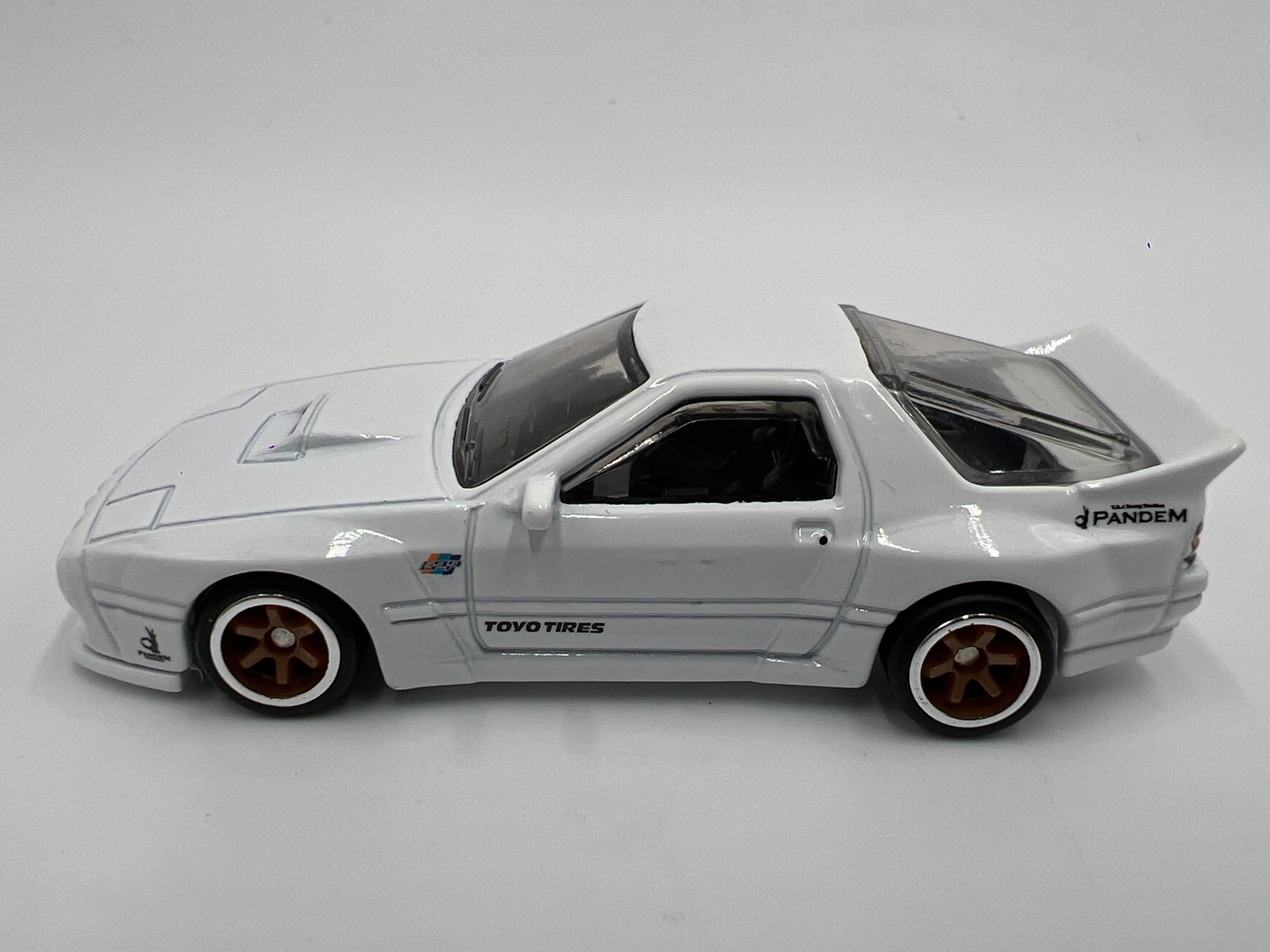 Hot Wheels 1/64 Premium Target 2 Pack Exclusive Mazda RX7 FC Pandem White Loose - Image 4