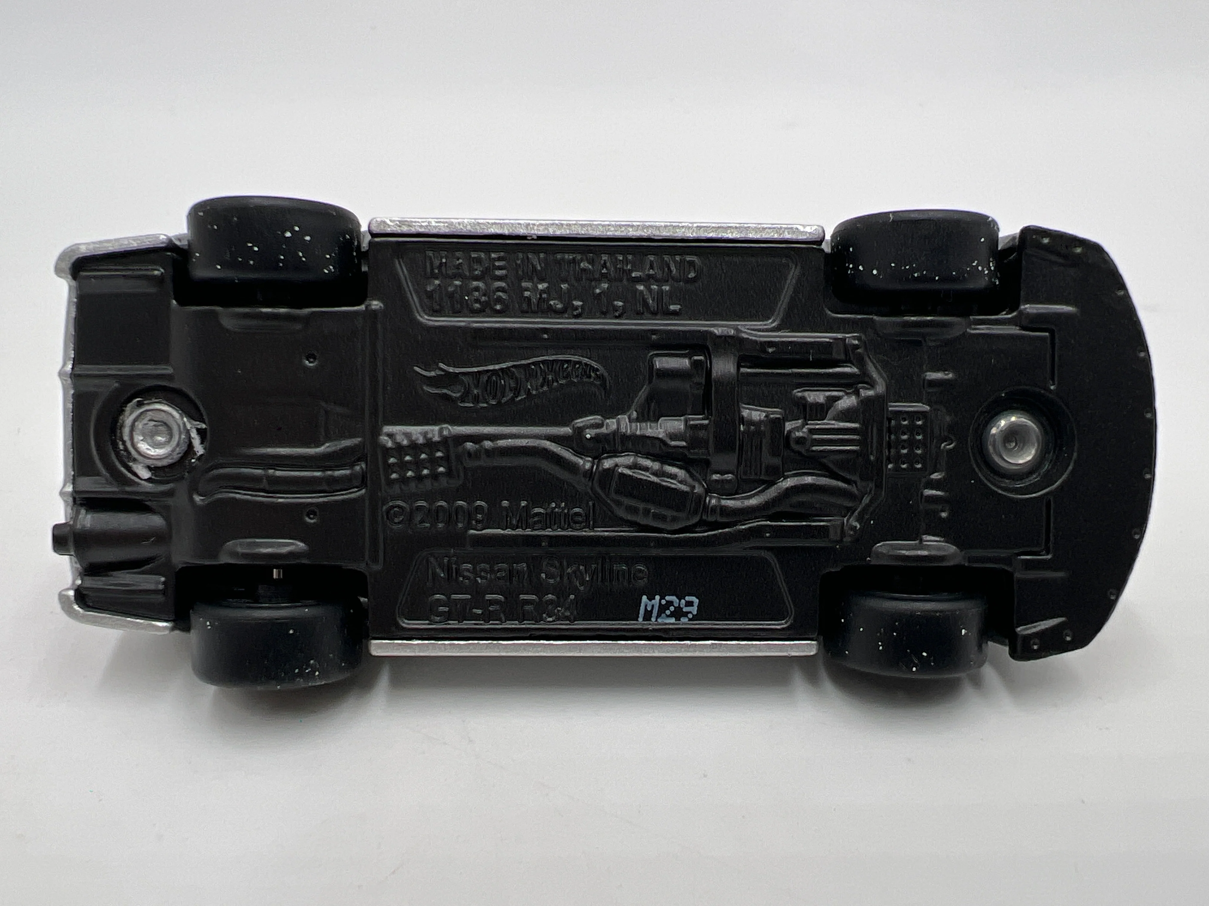 Hot Wheels 1/64 Premium Target 2 Pack Nissan Skyline GT-R R34 Nismo Loose - Image 5